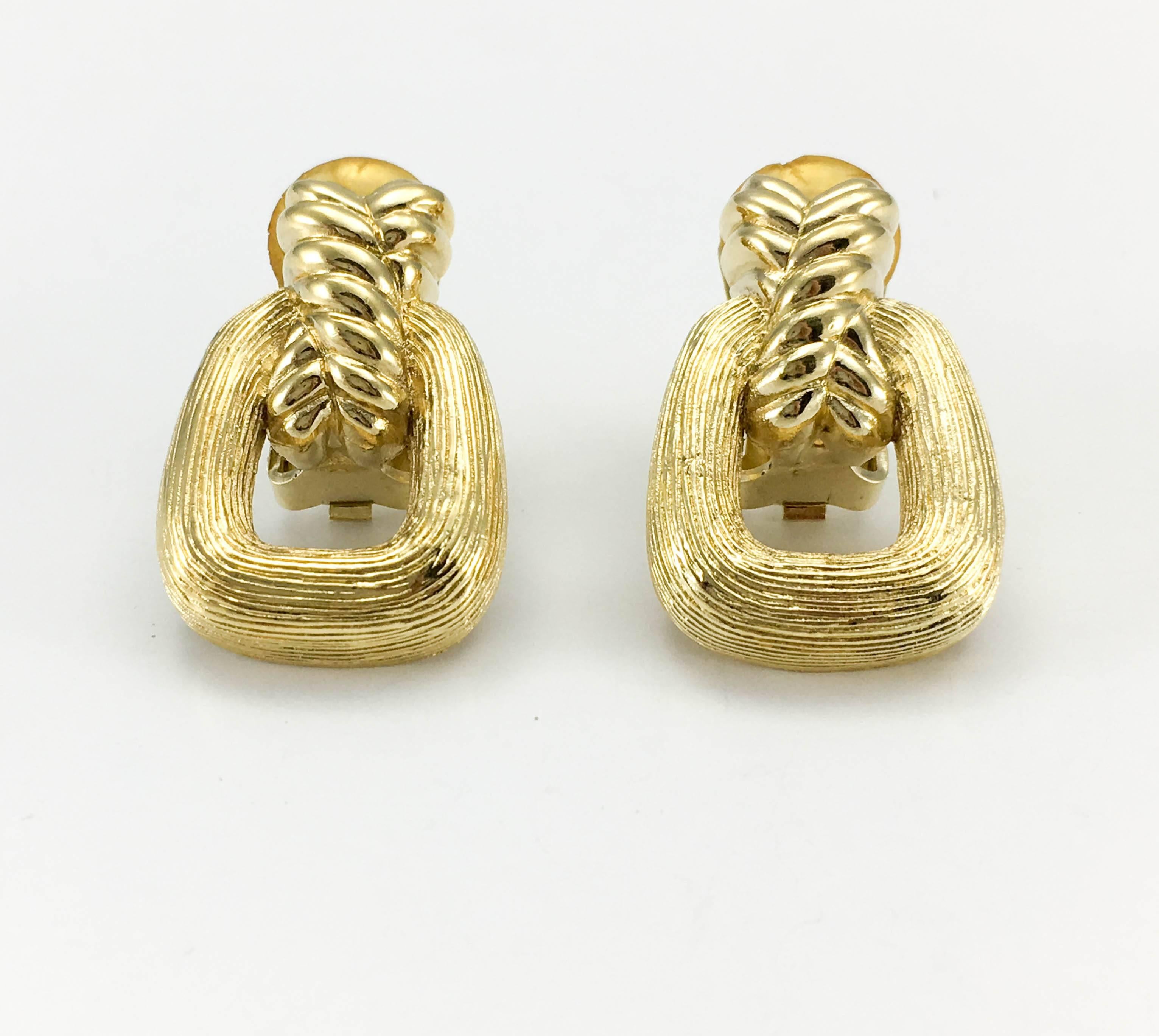 1980s Dior Gold-Tone Clip-On Earrings In Excellent Condition In London, Chelsea