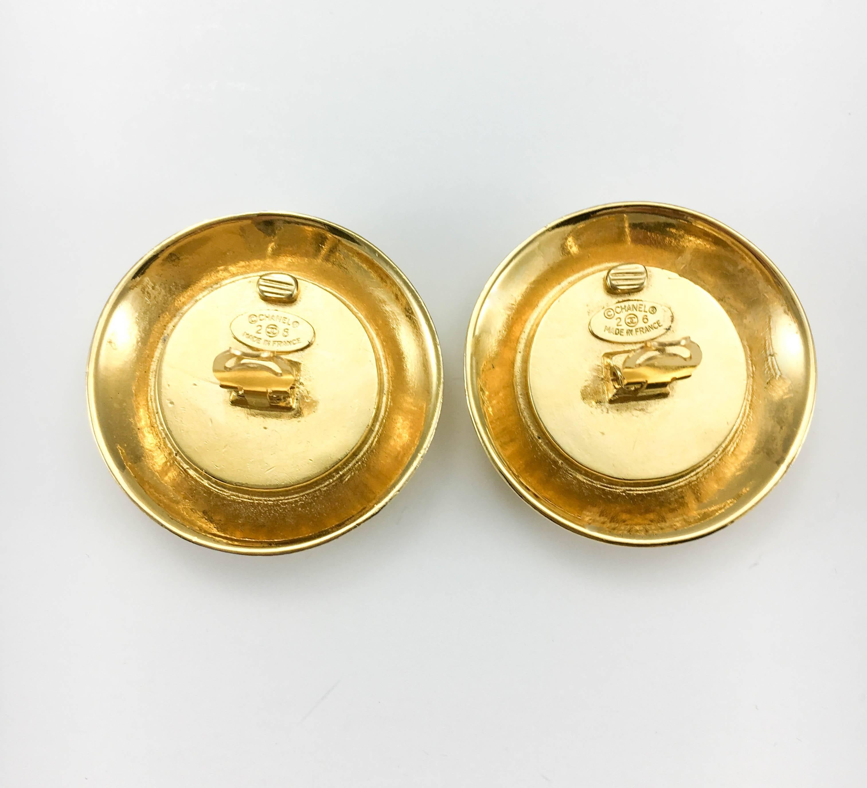 1989 Chanel Large Gold-Plated and Black Resin Round Logo Earrings 2