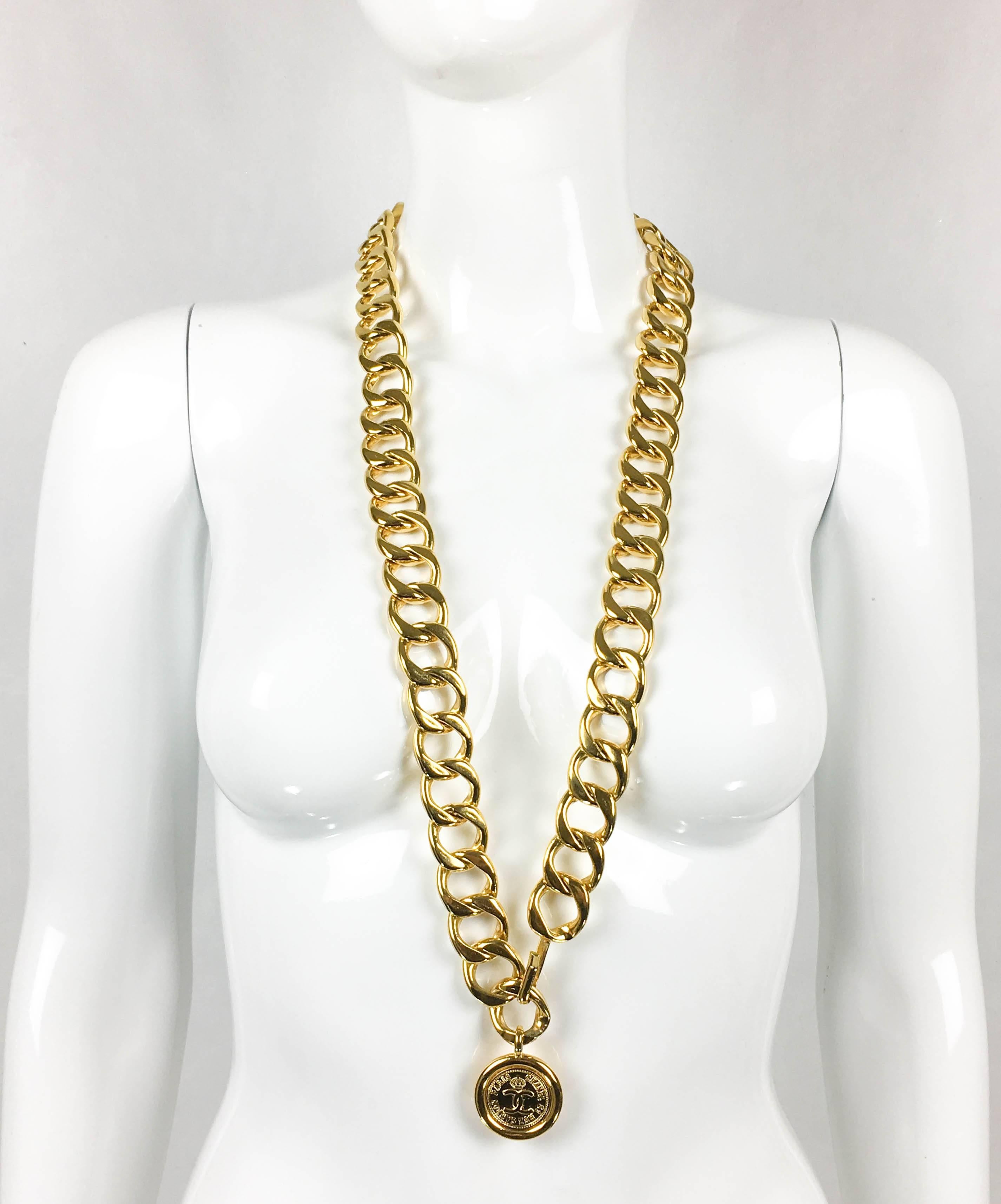 1980's Chanel Gold-Tone Medallion Chain Belt / Necklace 4