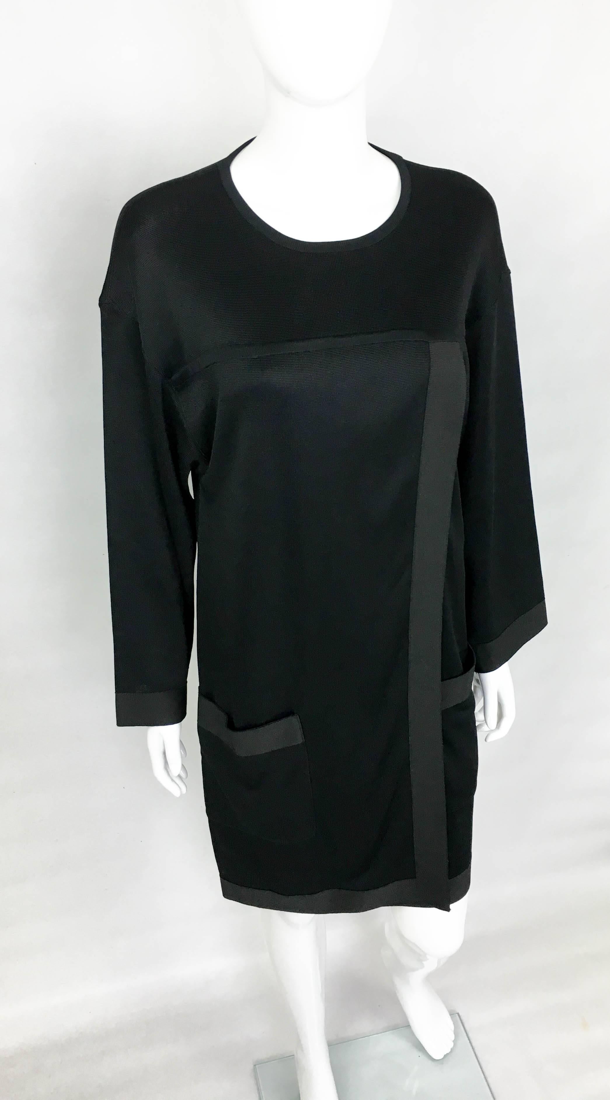 1990s Chanel Black Jumper Dress In Excellent Condition For Sale In London, Chelsea