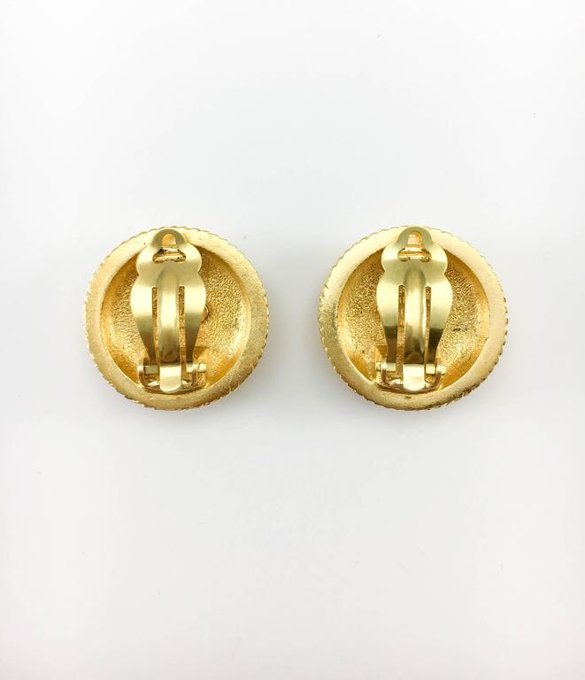 1995 Chanel Gold-Tone Twisted Rope Logo Earrings at 1stDibs