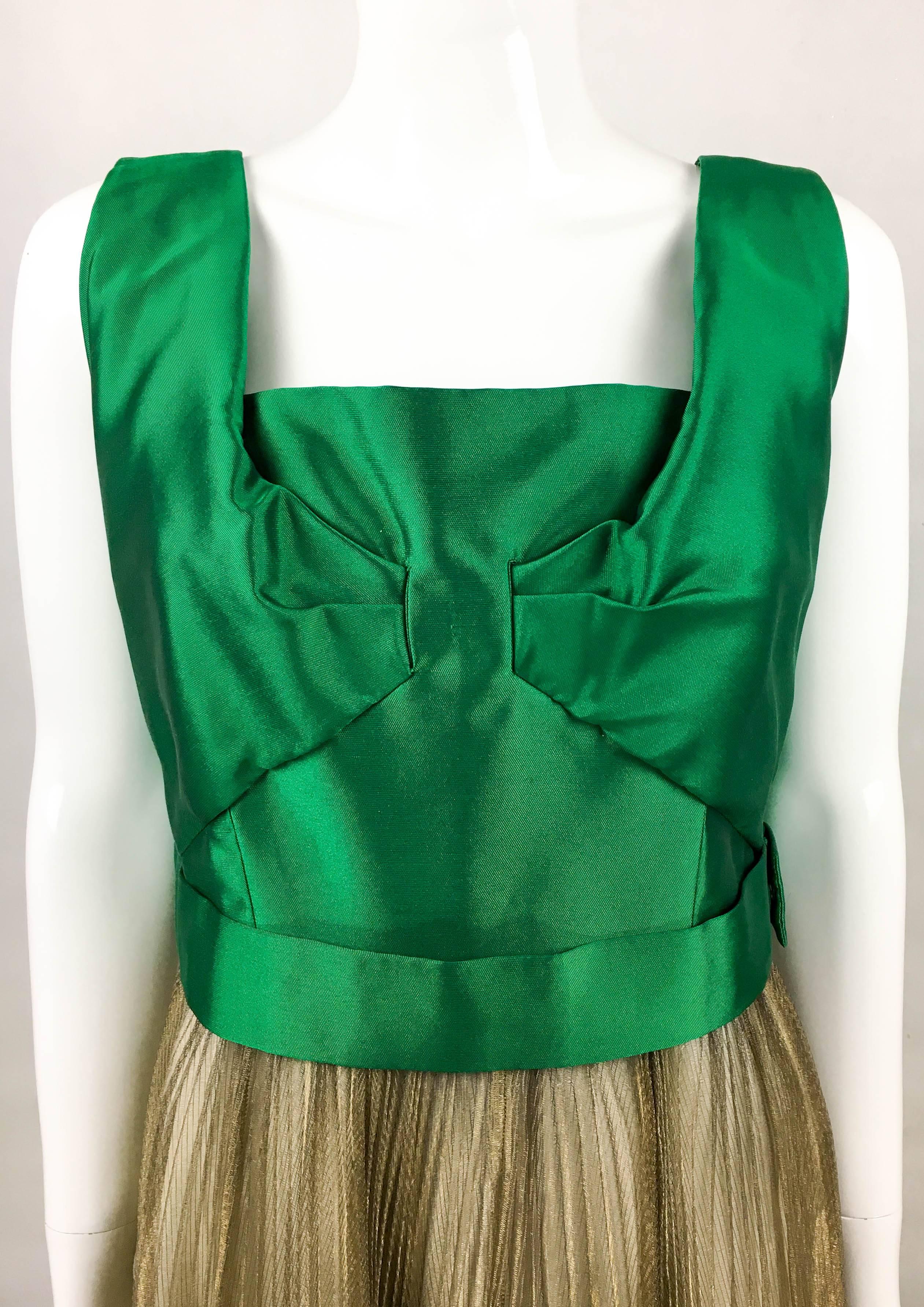 Lanvin Haute Couture Green Gazar and Gold Lame Pleated Gown, early 1960s For Sale 3