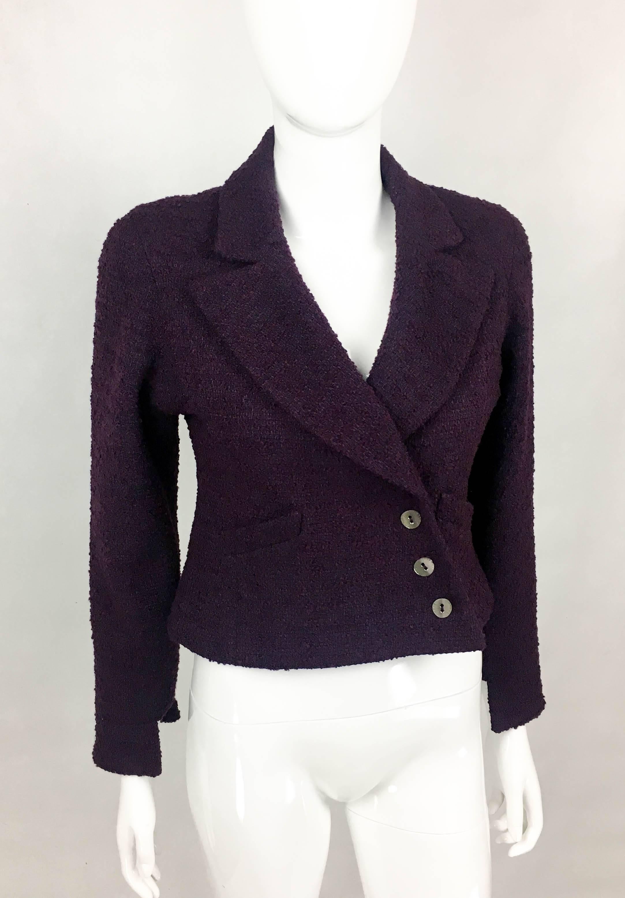 2001 Chanel Deep Purple Bouclé Cropped Jacket In Excellent Condition For Sale In London, Chelsea