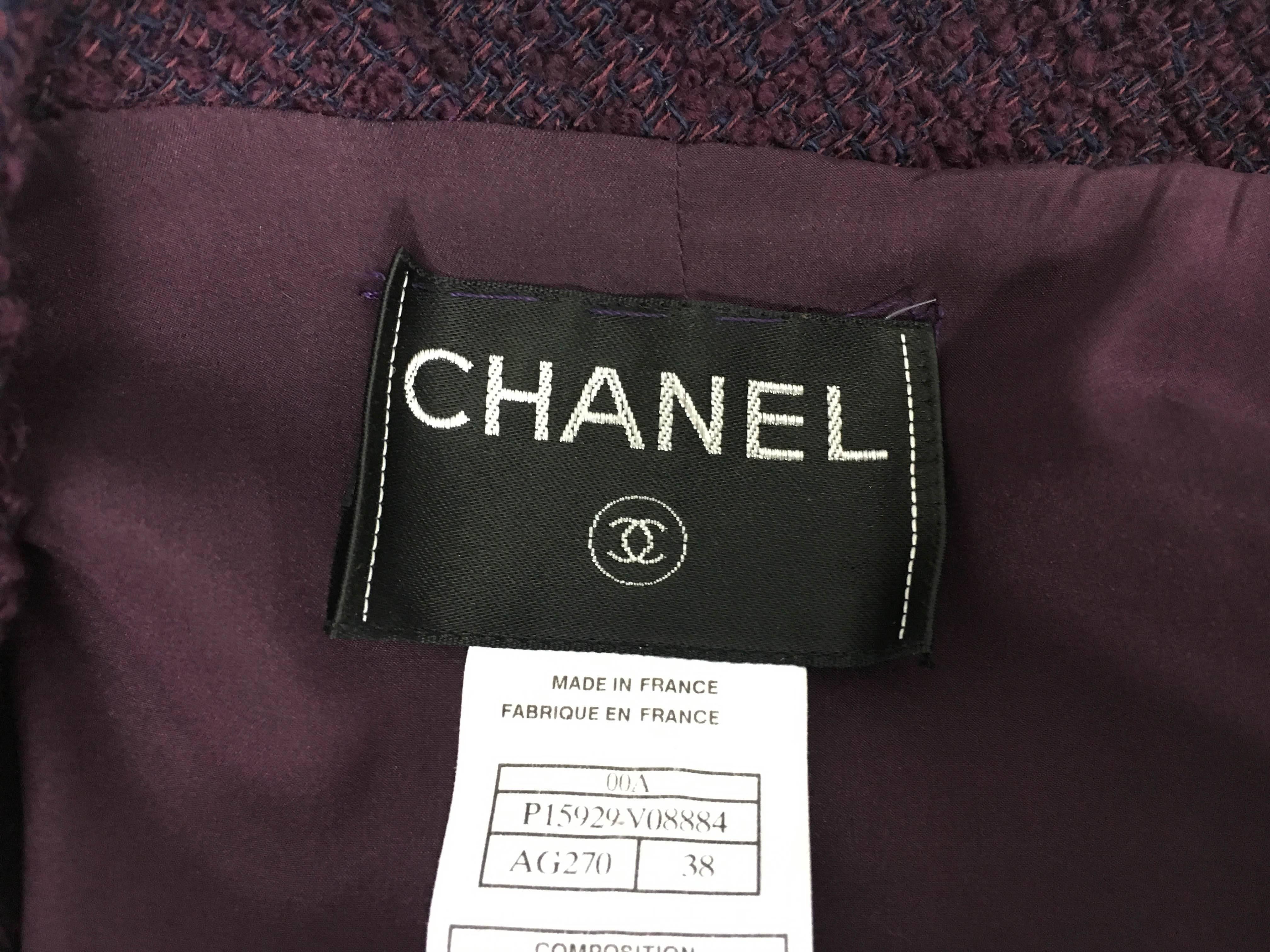 2001 Chanel Deep Purple Bouclé Cropped Jacket For Sale 5