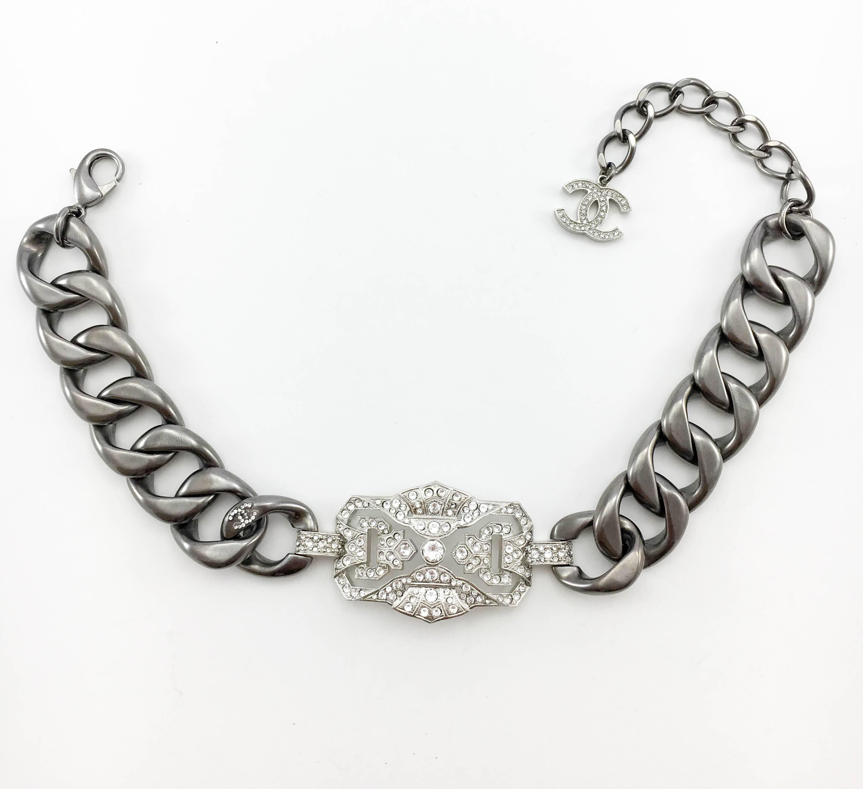 Chanel Runway Look Diamanté Embellished Gunmetal Coloured Chunky Chain Choker In Excellent Condition For Sale In London, Chelsea