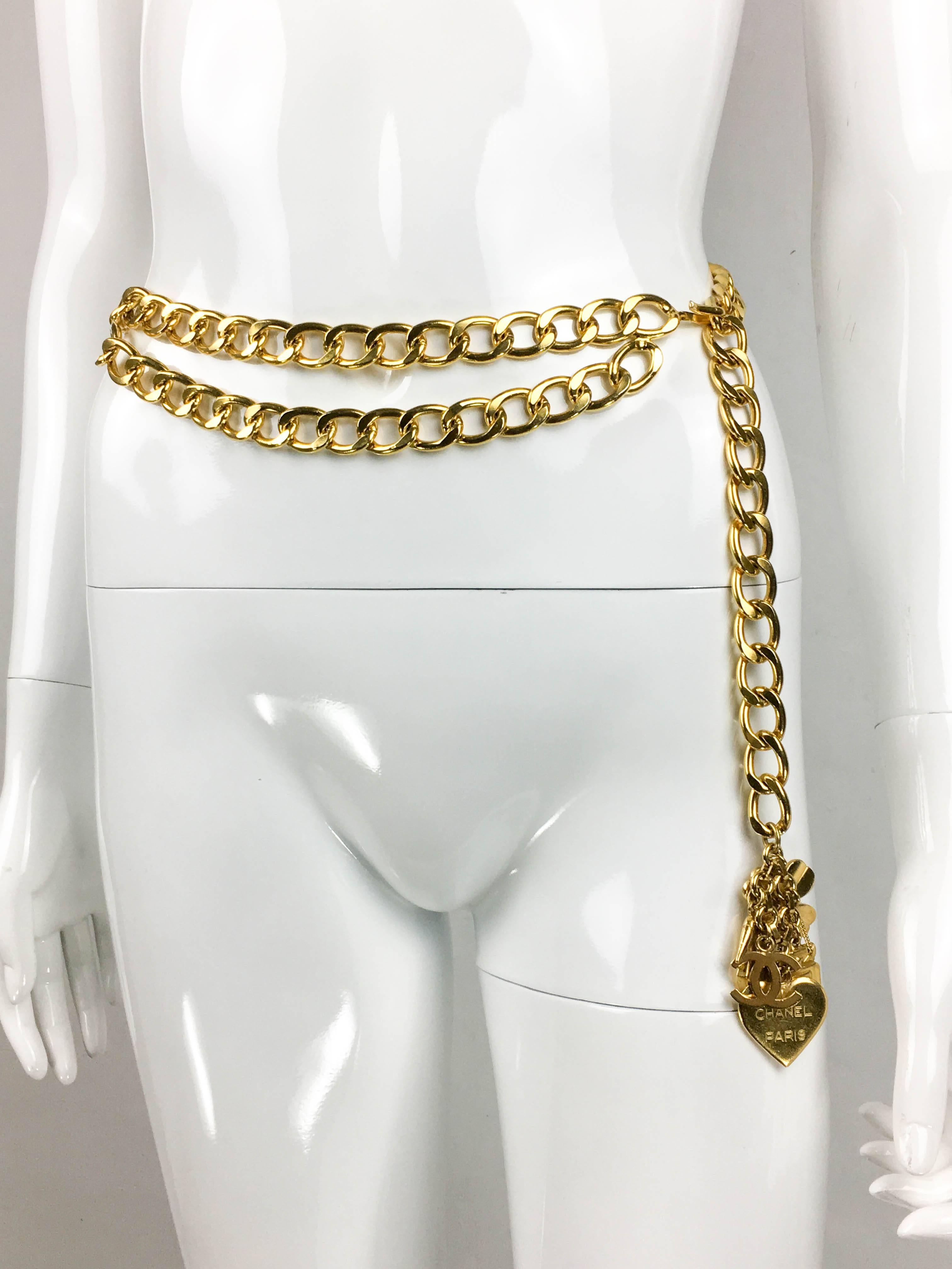 1996 Chanel Gilt Chain and Charms Belt / Necklace In Excellent Condition In London, Chelsea