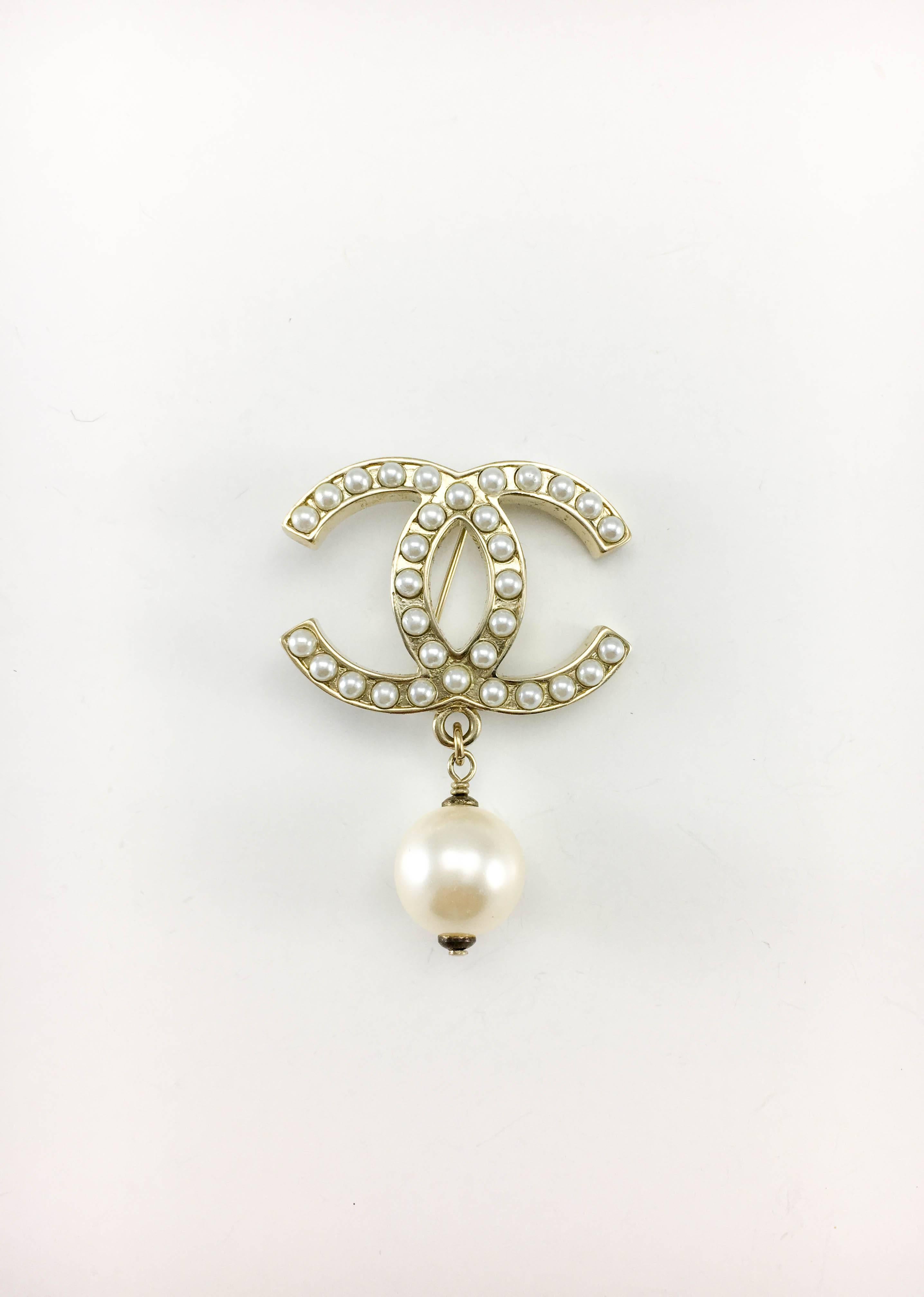 2012 Chanel Logo Pearl Brooch In Excellent Condition In London, Chelsea