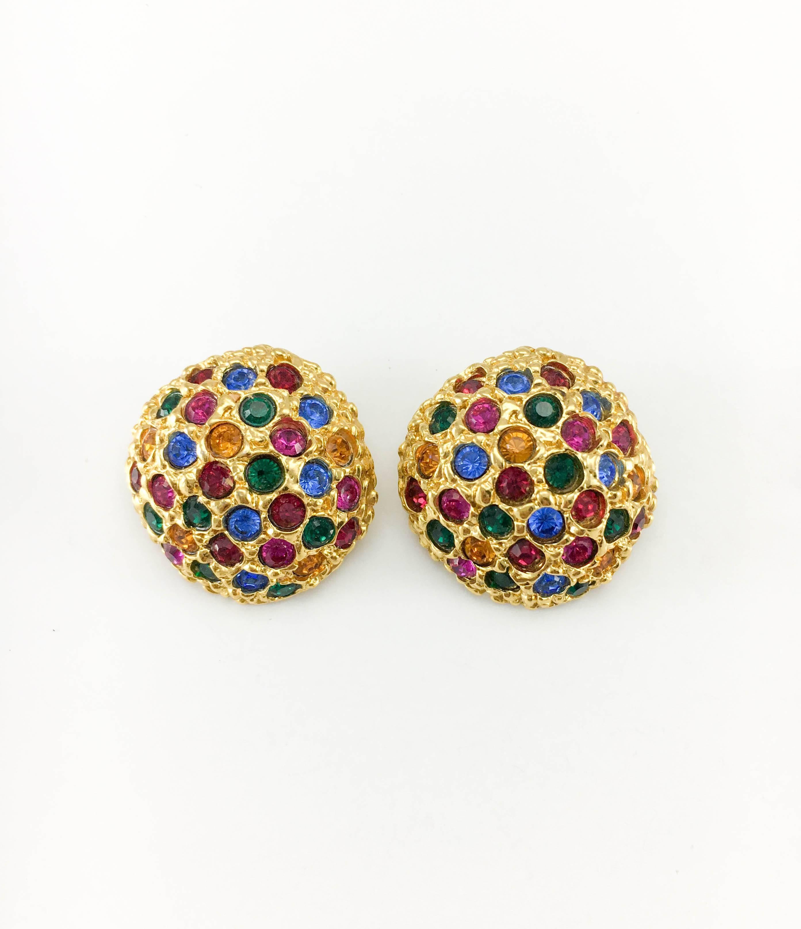 Vintage Yves Saint Laurent Colourful Gold-Plated Round Clip-on Earrings. These striking earrings by Yves Saint Laurent were created by the iconic jewellery designer Robert Goossens in the 1980’s. The design is organic and resembles a gold nugget
