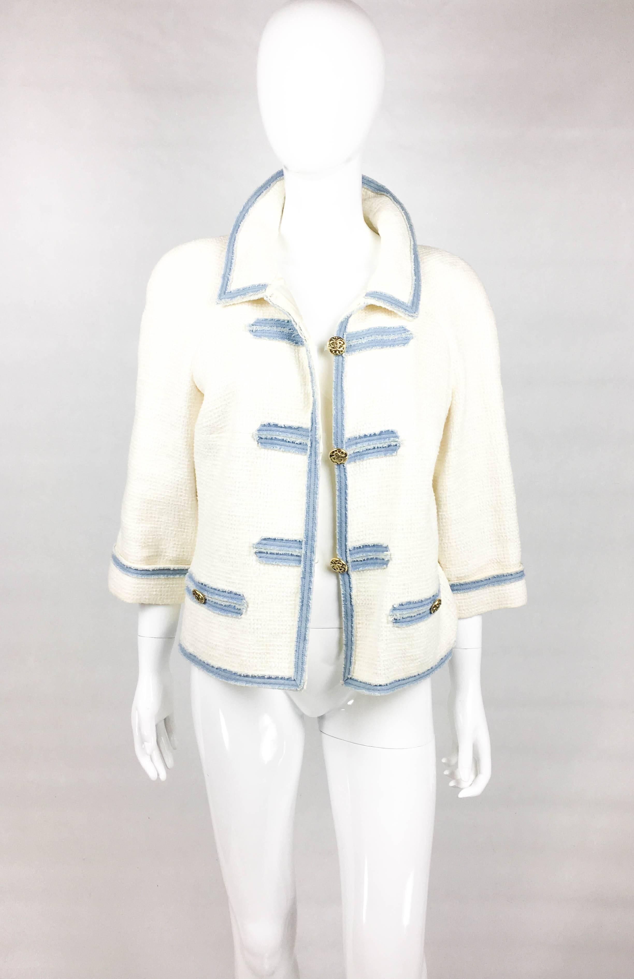 2007 Chanel White Boucle Denim Trimmed Jacket With Logo Buttons In Excellent Condition In London, Chelsea