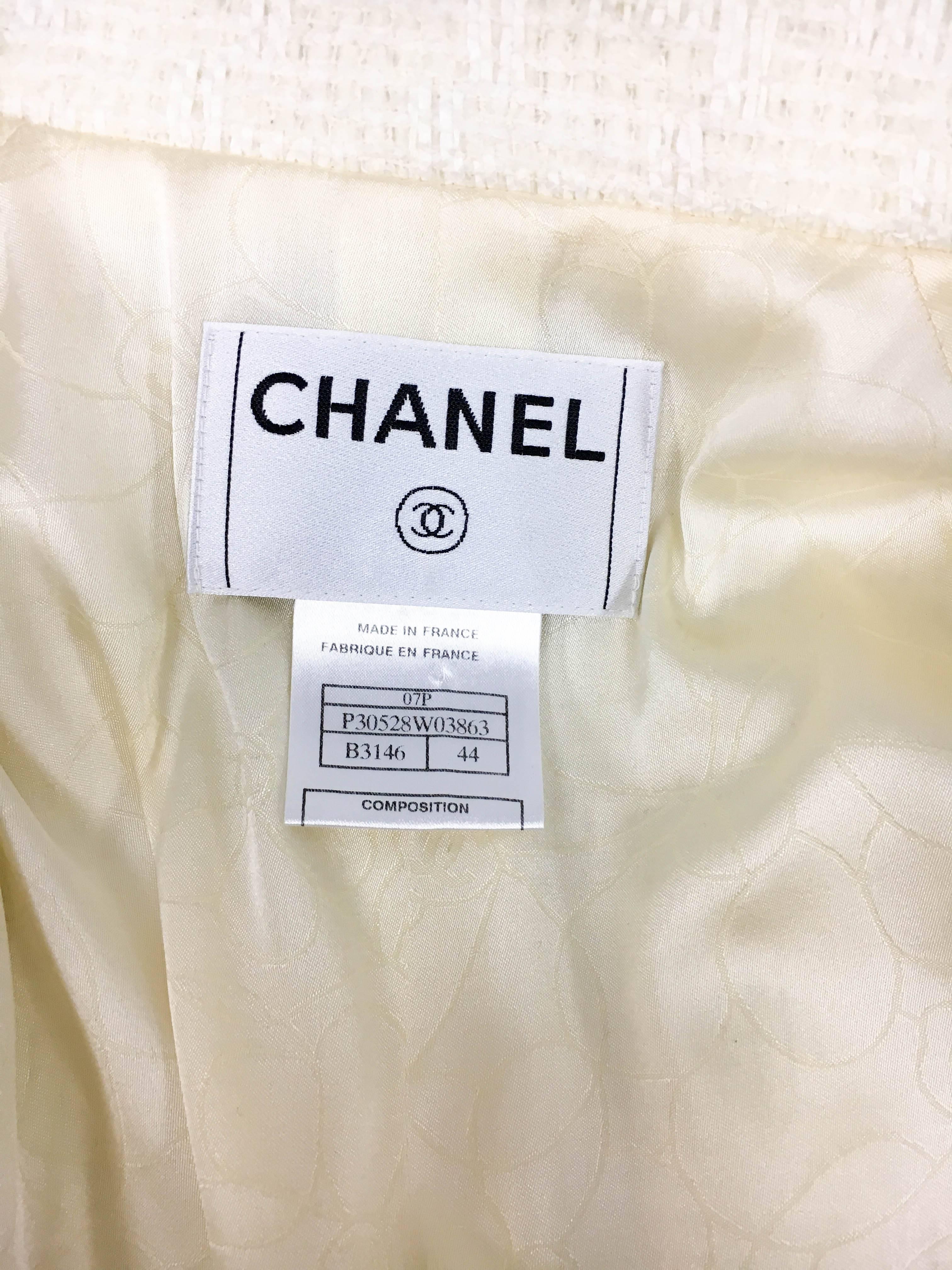2007 Chanel White Boucle Denim Trimmed Jacket With Logo Buttons 5