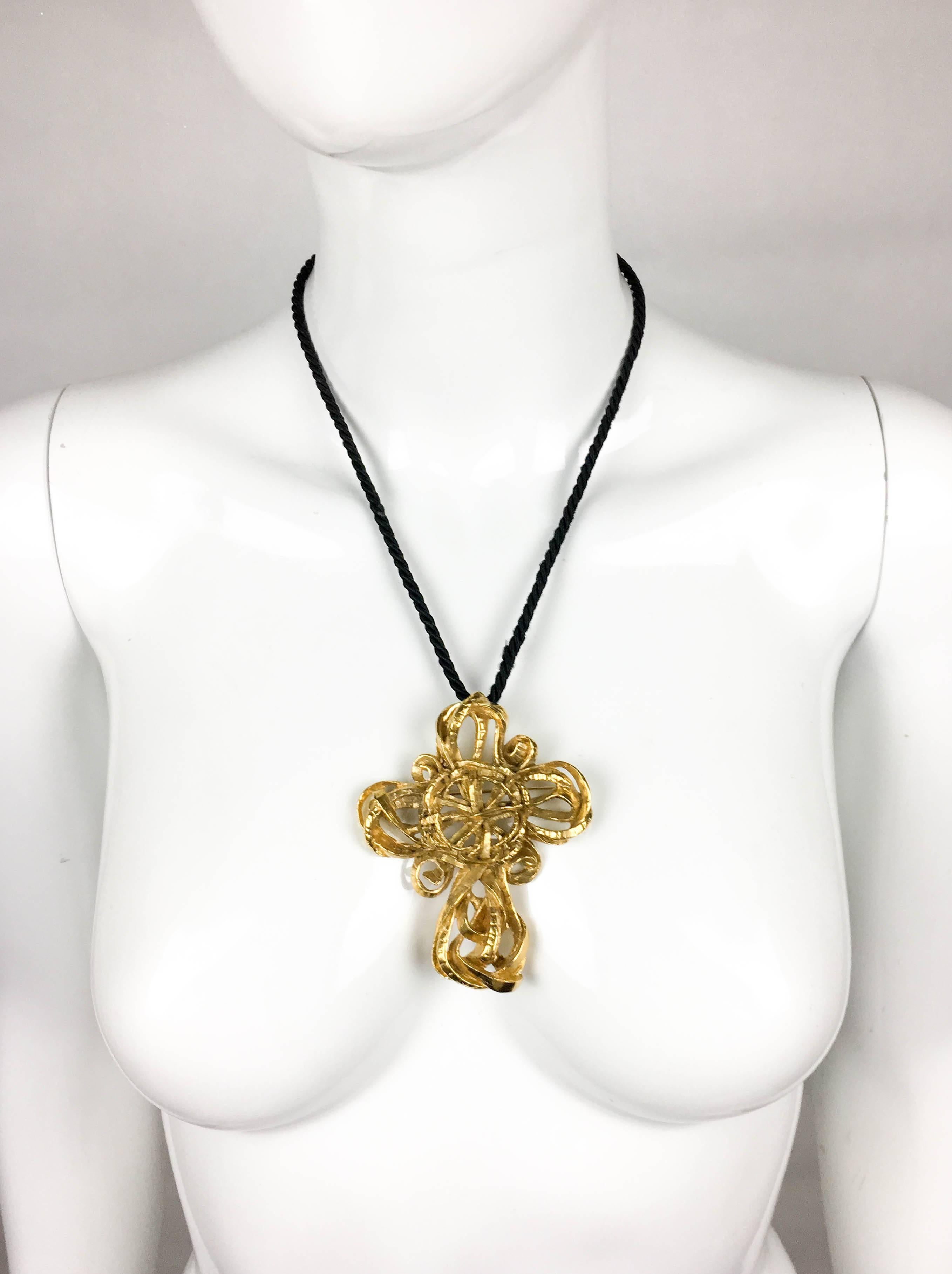 1980's Lacroix Stylised Cross Pendant Necklace / Brooch In Excellent Condition In London, Chelsea