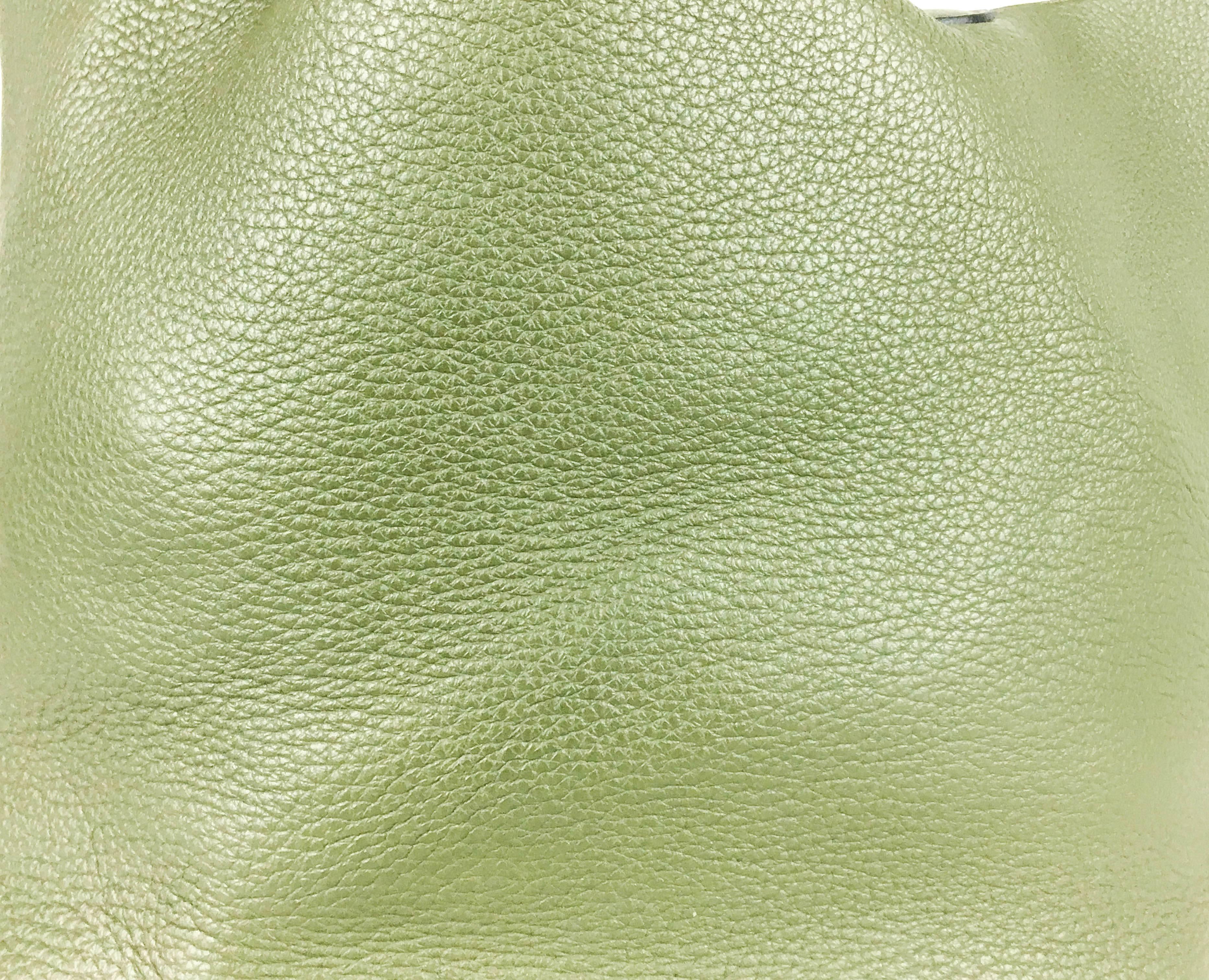 Women's 2007 Hermes Picotin 22 Handbag in Olive Green Clemence Leather For Sale