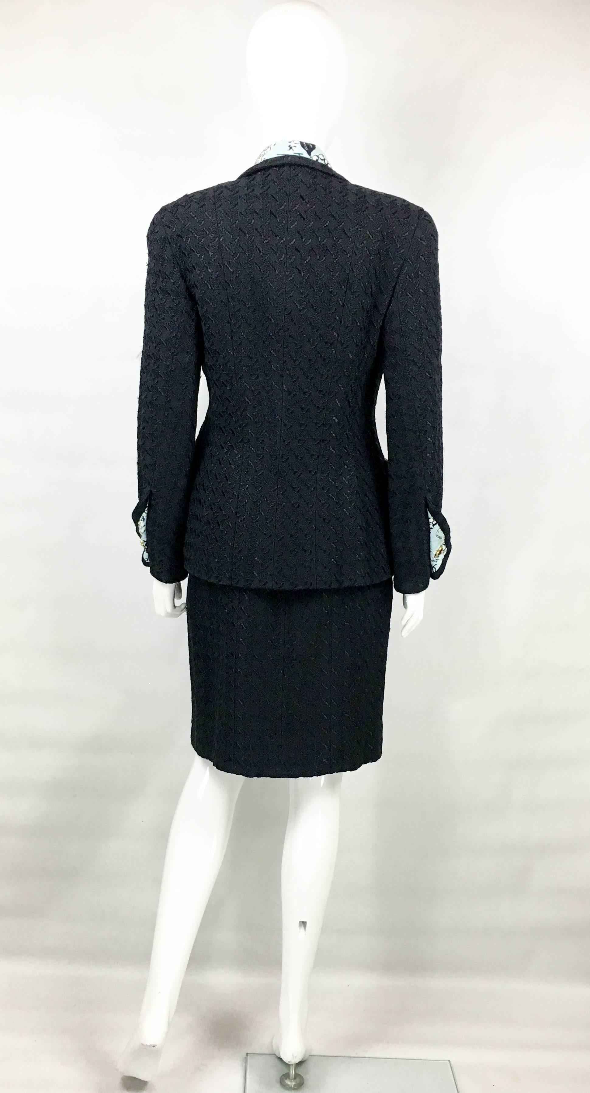 1993 Chanel Black Boucle and Novelty-Print Silk 3-Piece Ensemble For Sale 3