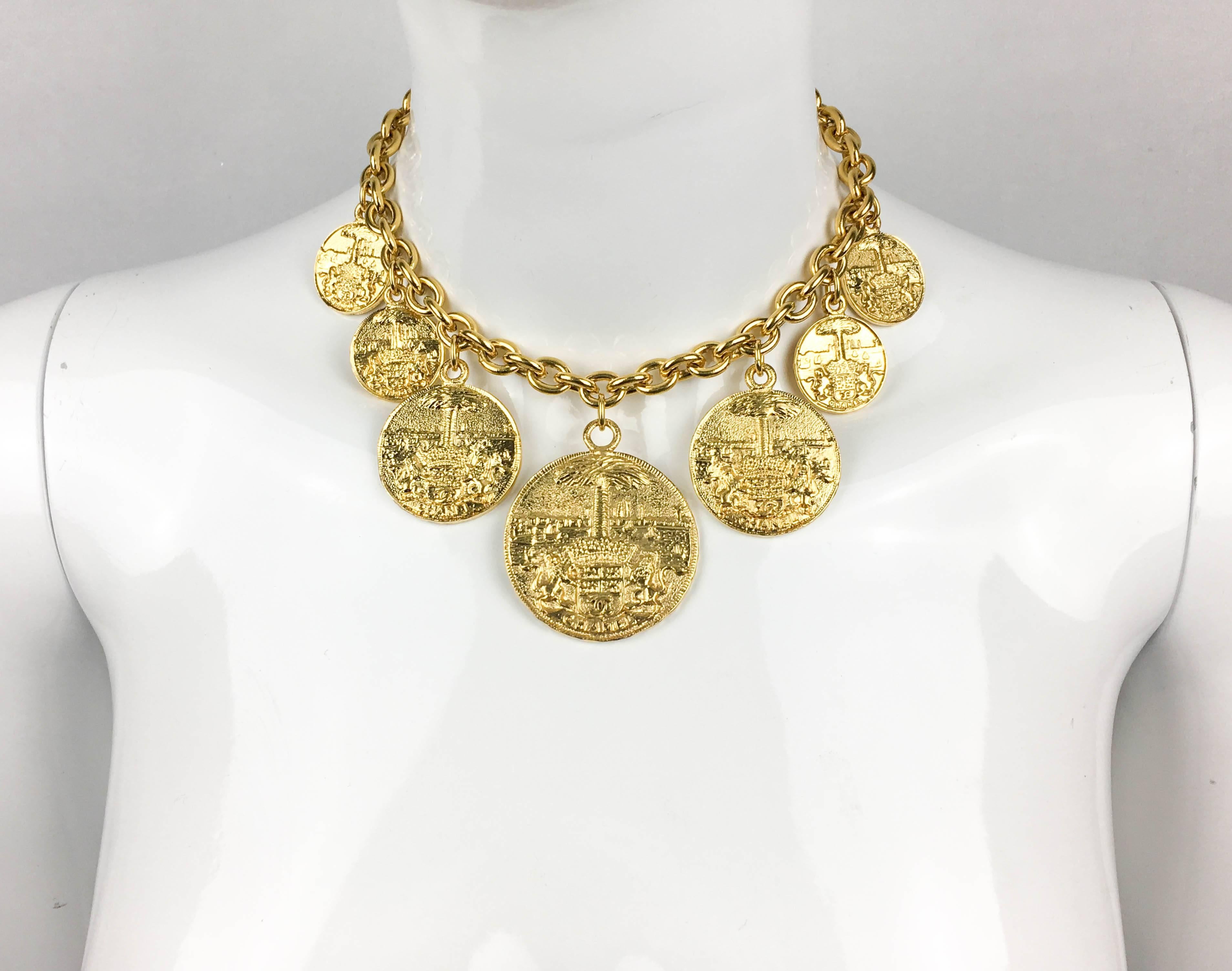 1980's Chanel Medallion Choker Necklace In Excellent Condition In London, Chelsea