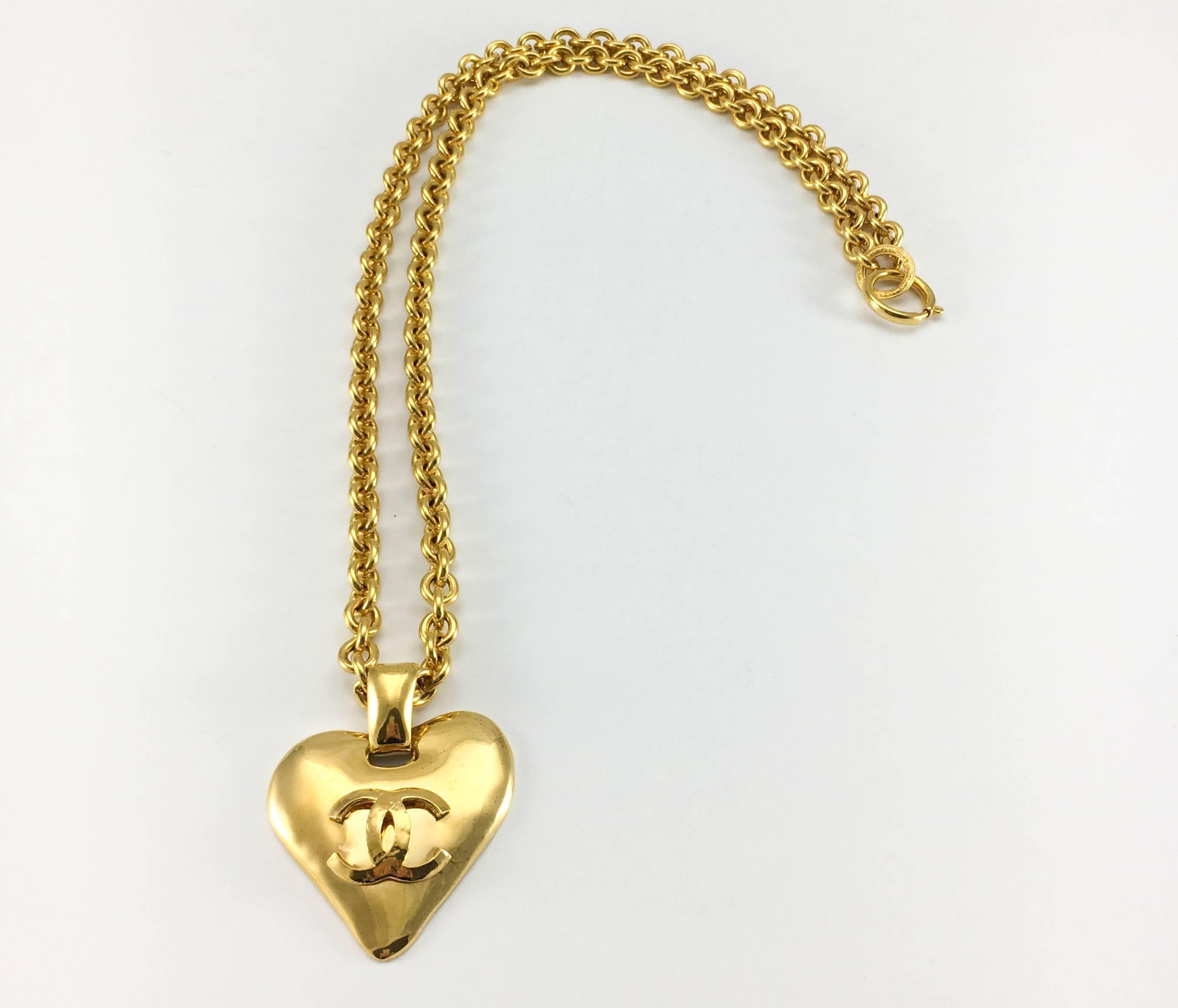 chanel heart shaped flower necklace