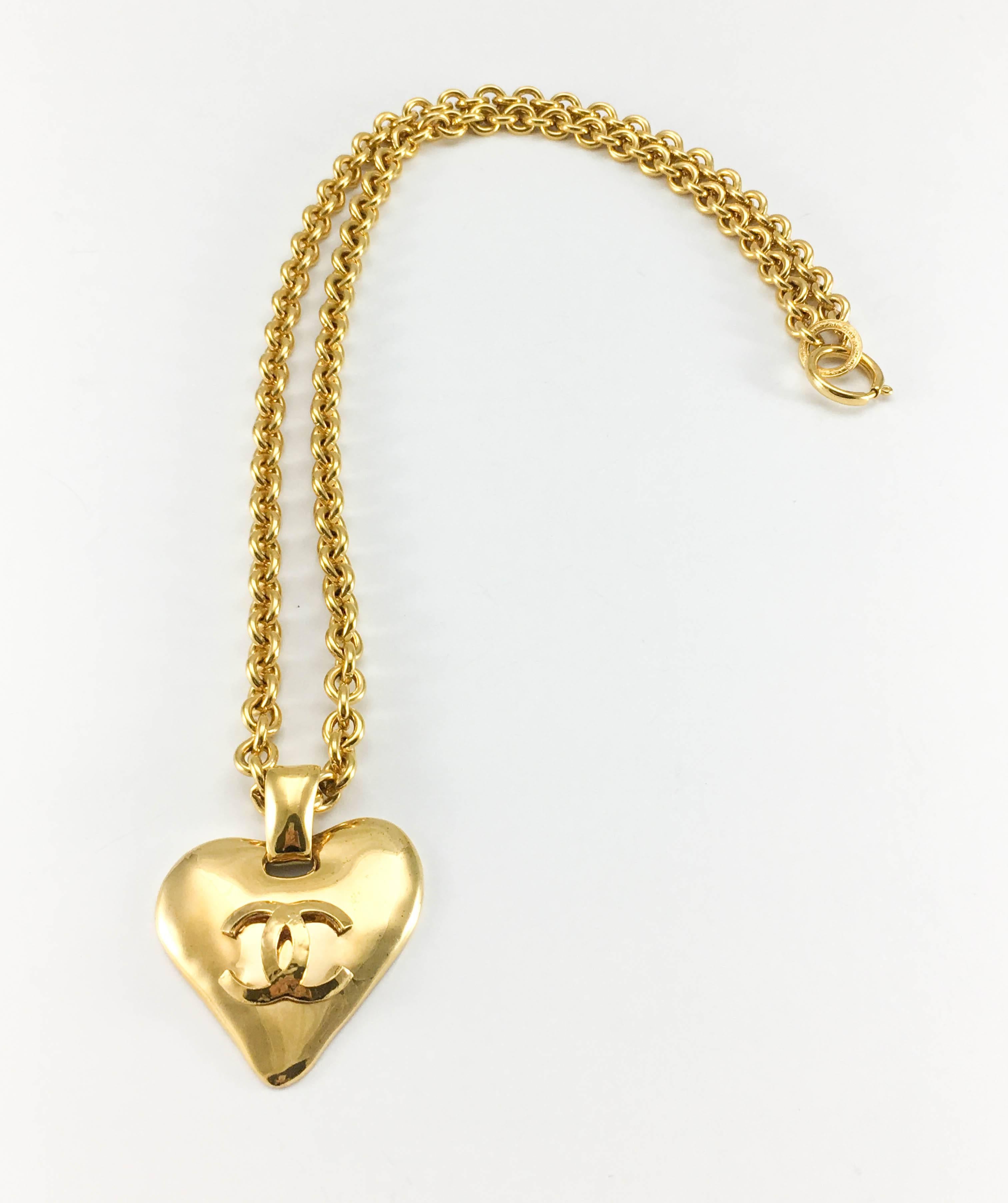 chanel gold heart necklace