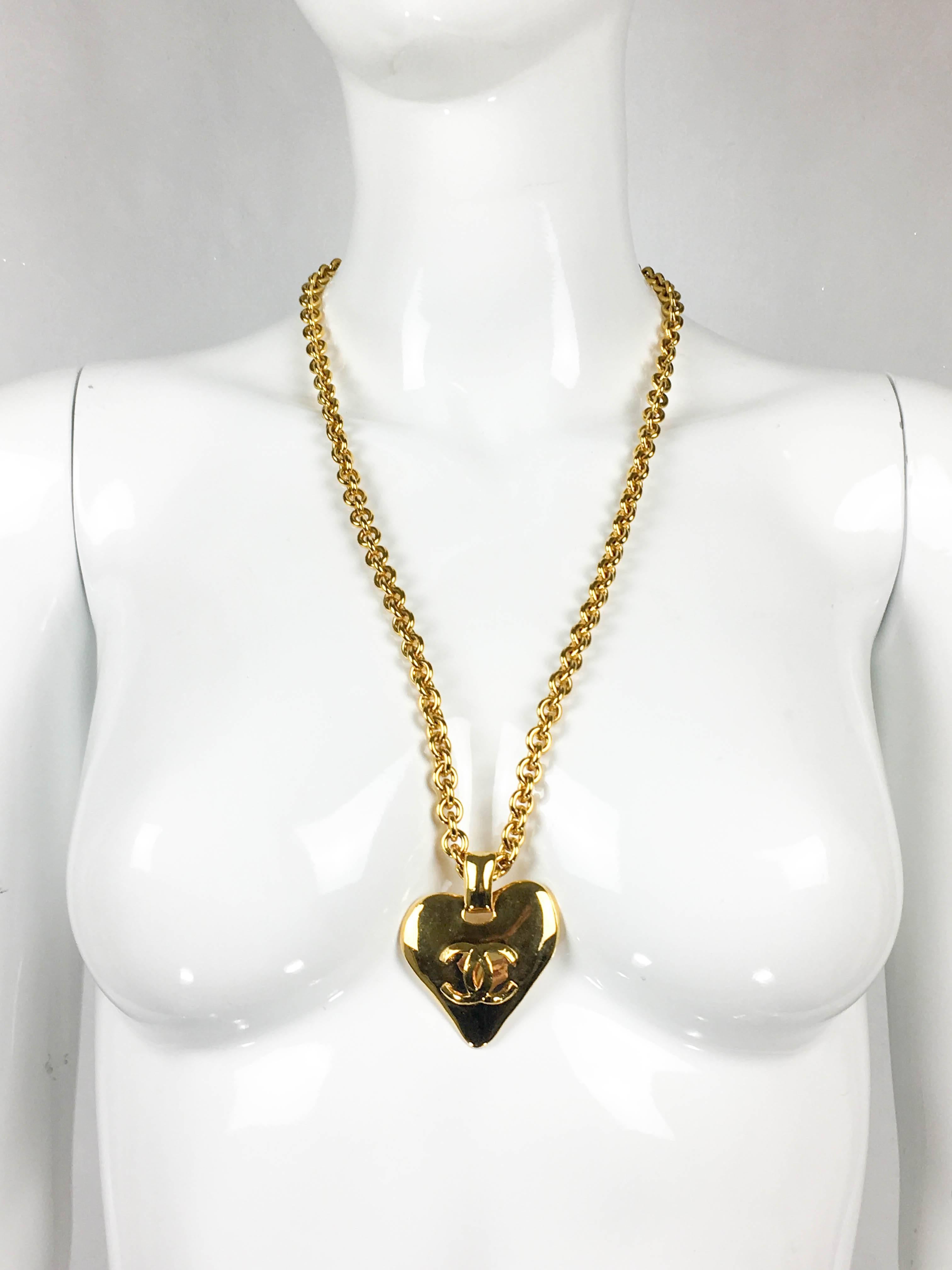 chanel heart necklace