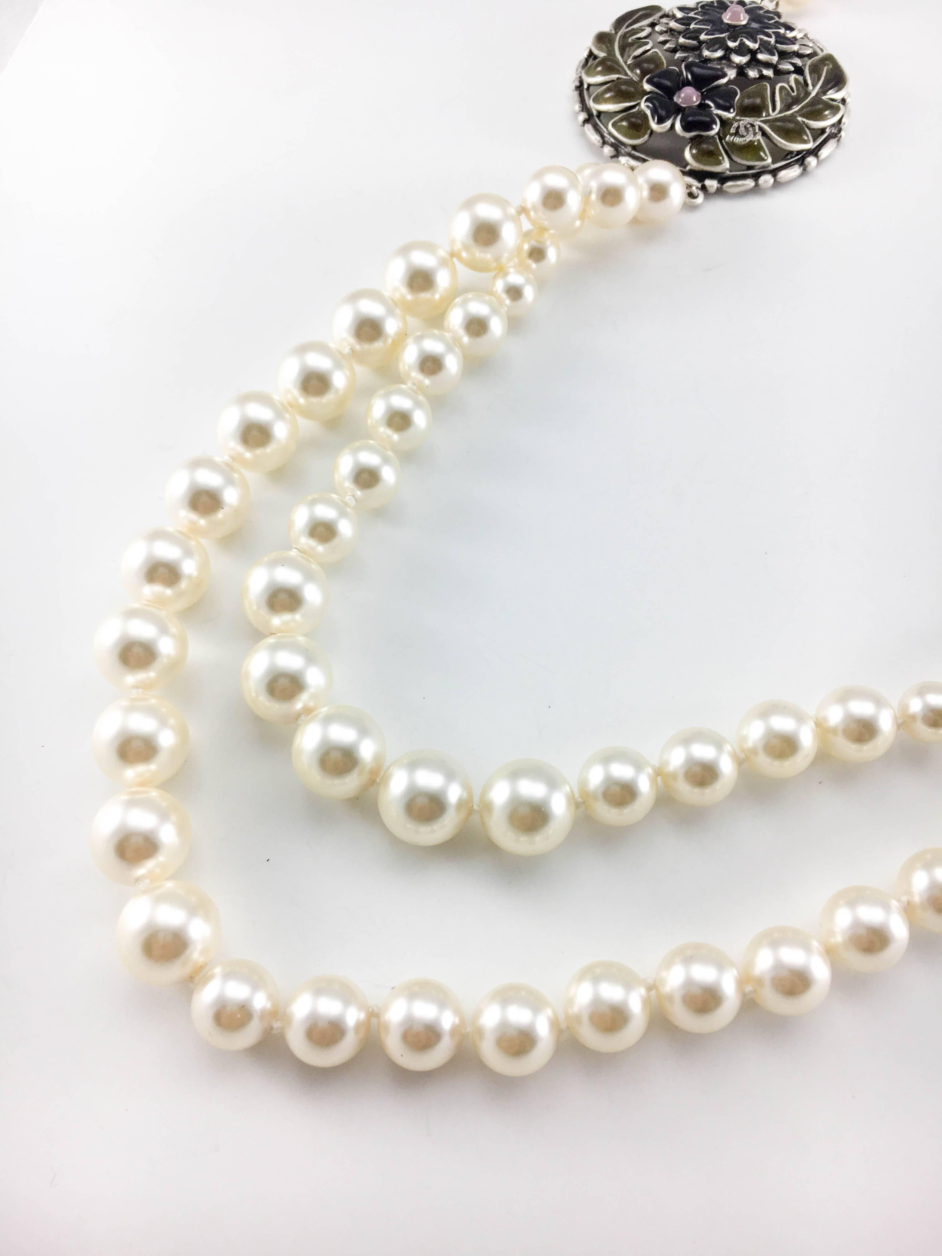 2015 Chanel Long Faux Pearl and Gripoix Sautoir Necklace 2