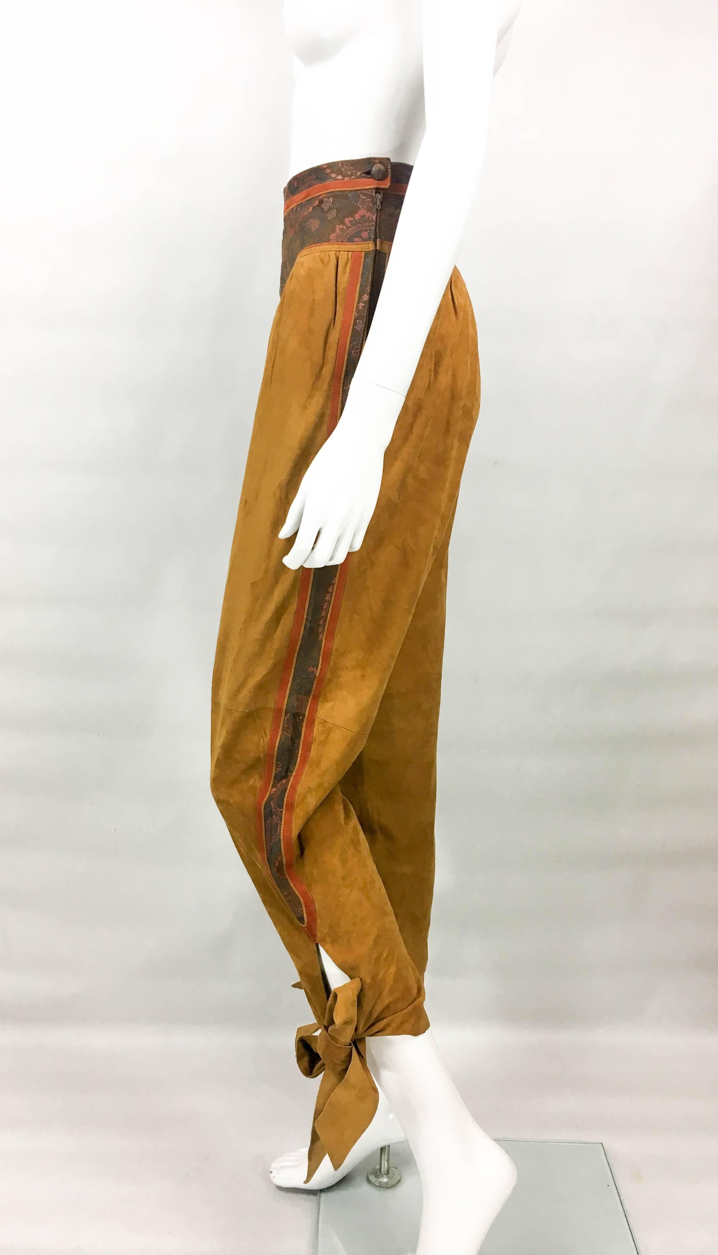 Roberto Cavalli Tan Suede Cropped Pants, 1980s  For Sale 2