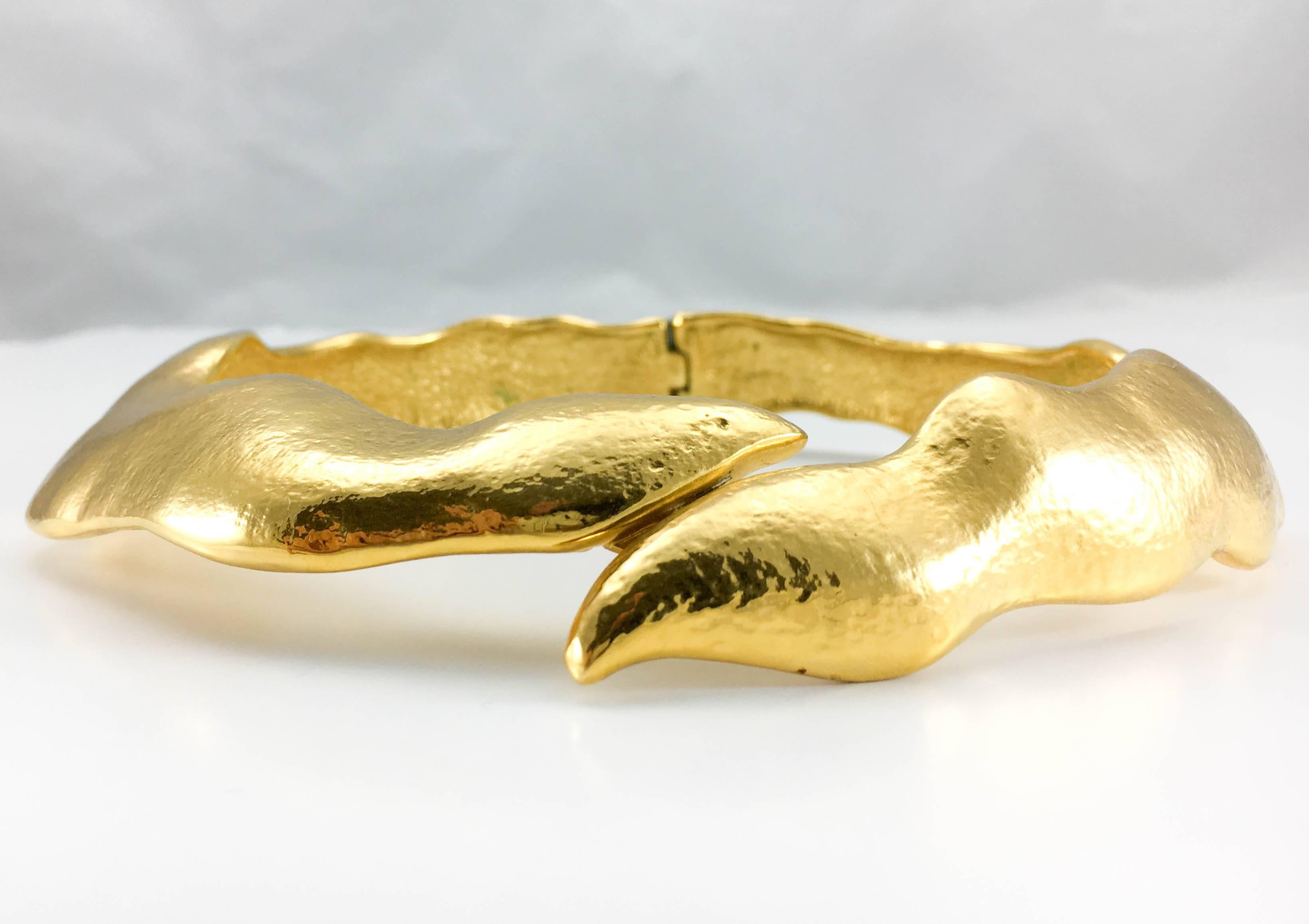 1992 Yves Saint Laurent Runway Look Gold-Plated Snake Necklace In Excellent Condition For Sale In London, Chelsea