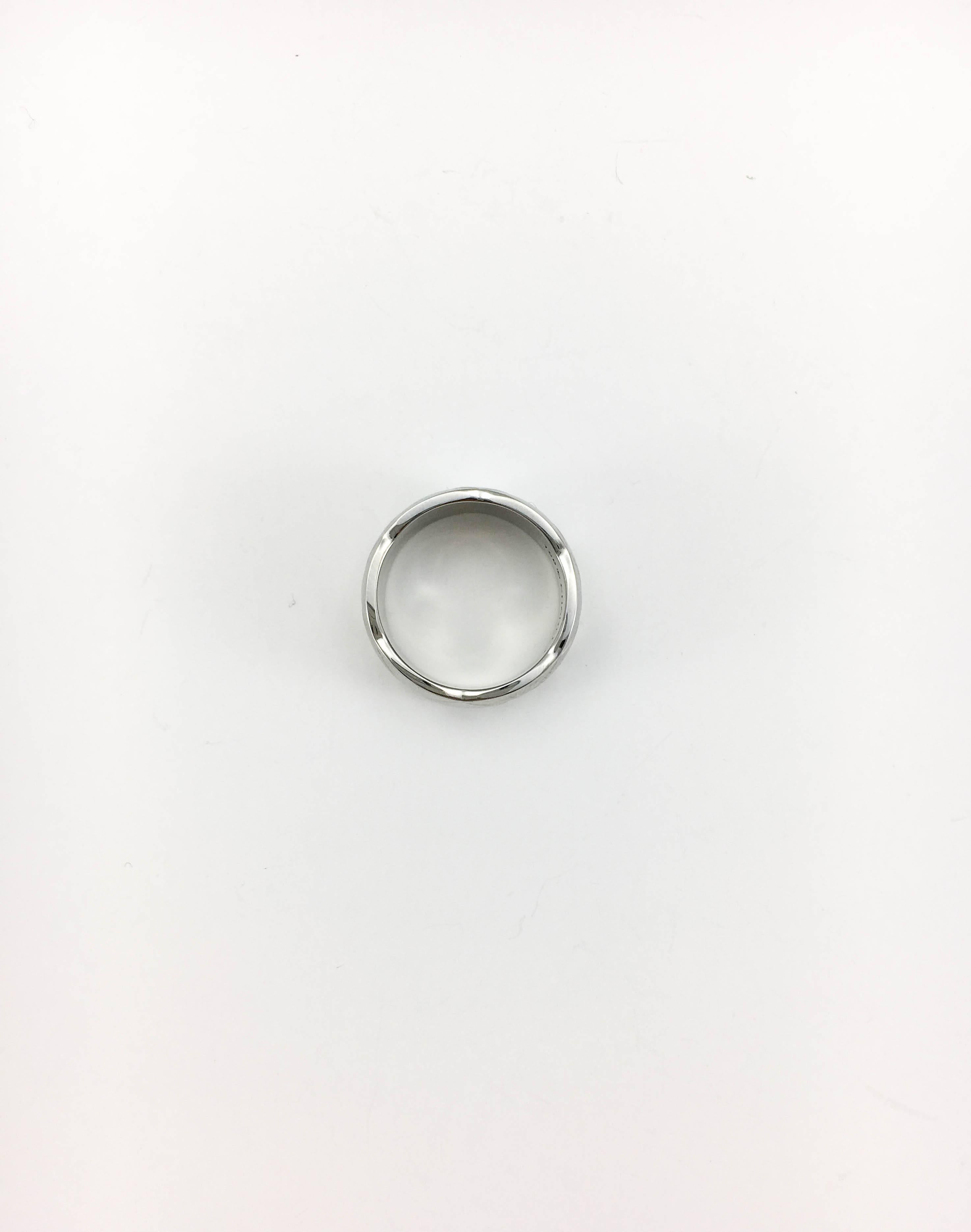 Chanel 'Coco Crush' White Gold Ring In Excellent Condition In London, Chelsea
