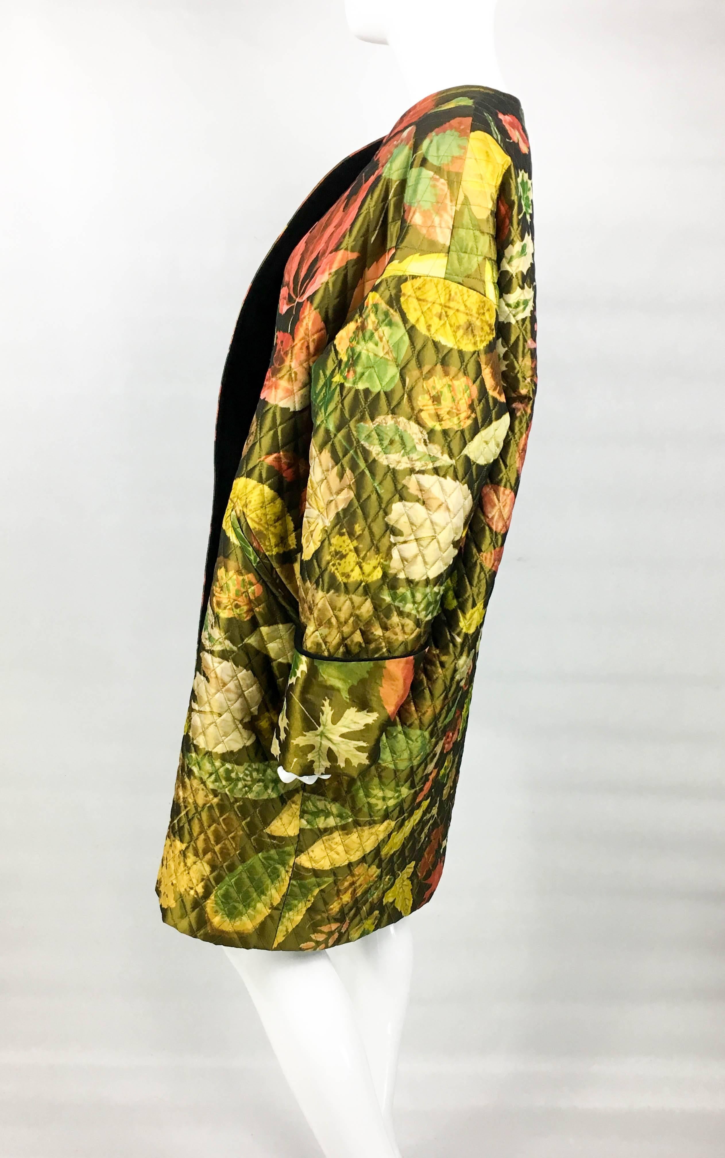 Women's Hermes Printed Silk Quilted Coat, 1980s  For Sale