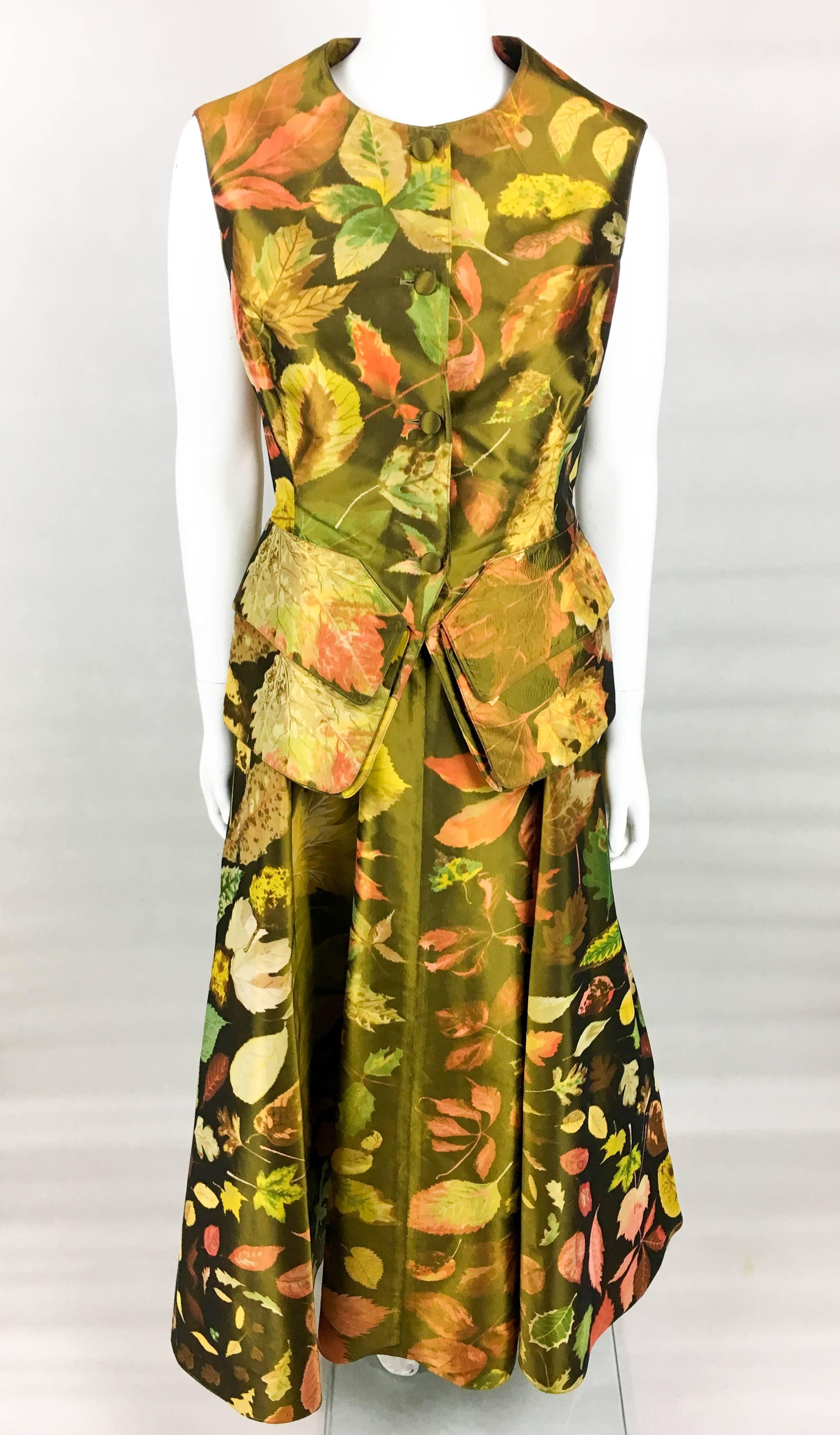 Hermes Printed Silk Waistcoat and Skirt Ensemble, 1980s  In Excellent Condition In London, Chelsea