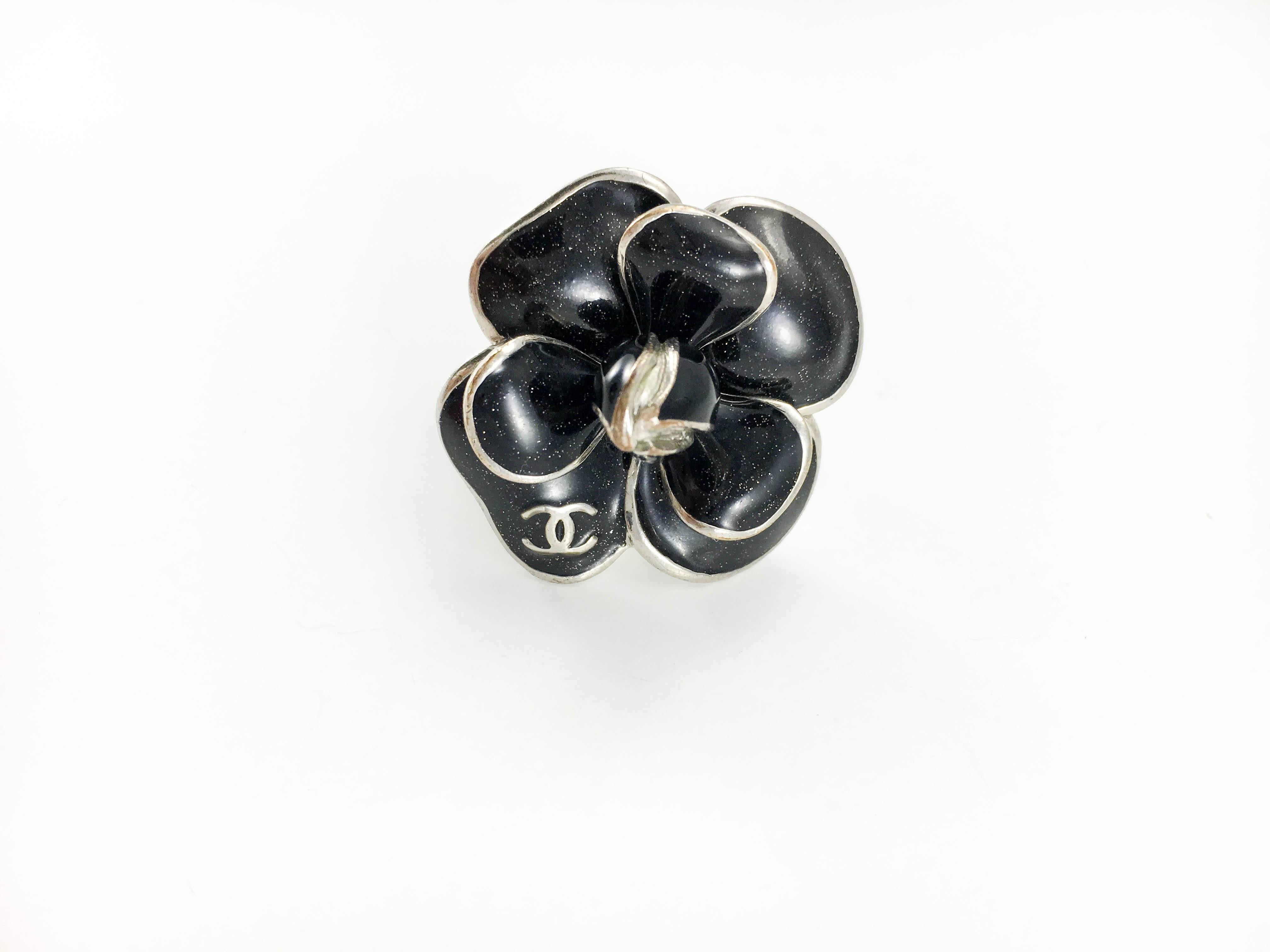 Women's 2008 Chanel Large Black Enamel Camellia Ring