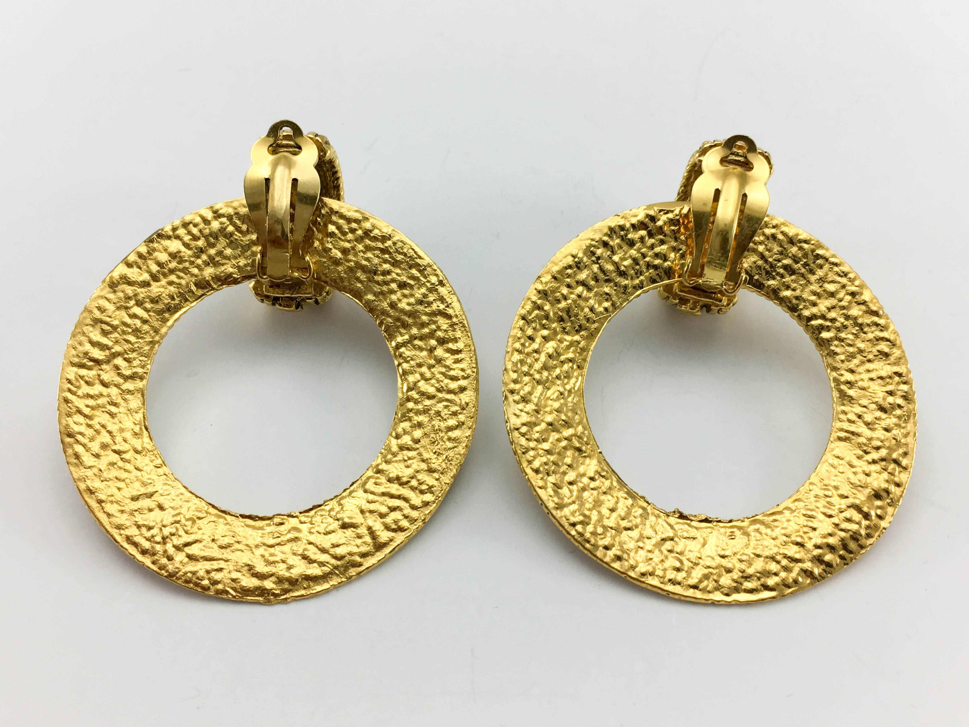 Chanel Large Baroque-Inspired Gold-Plated Hoop Earrings, 1980s  7