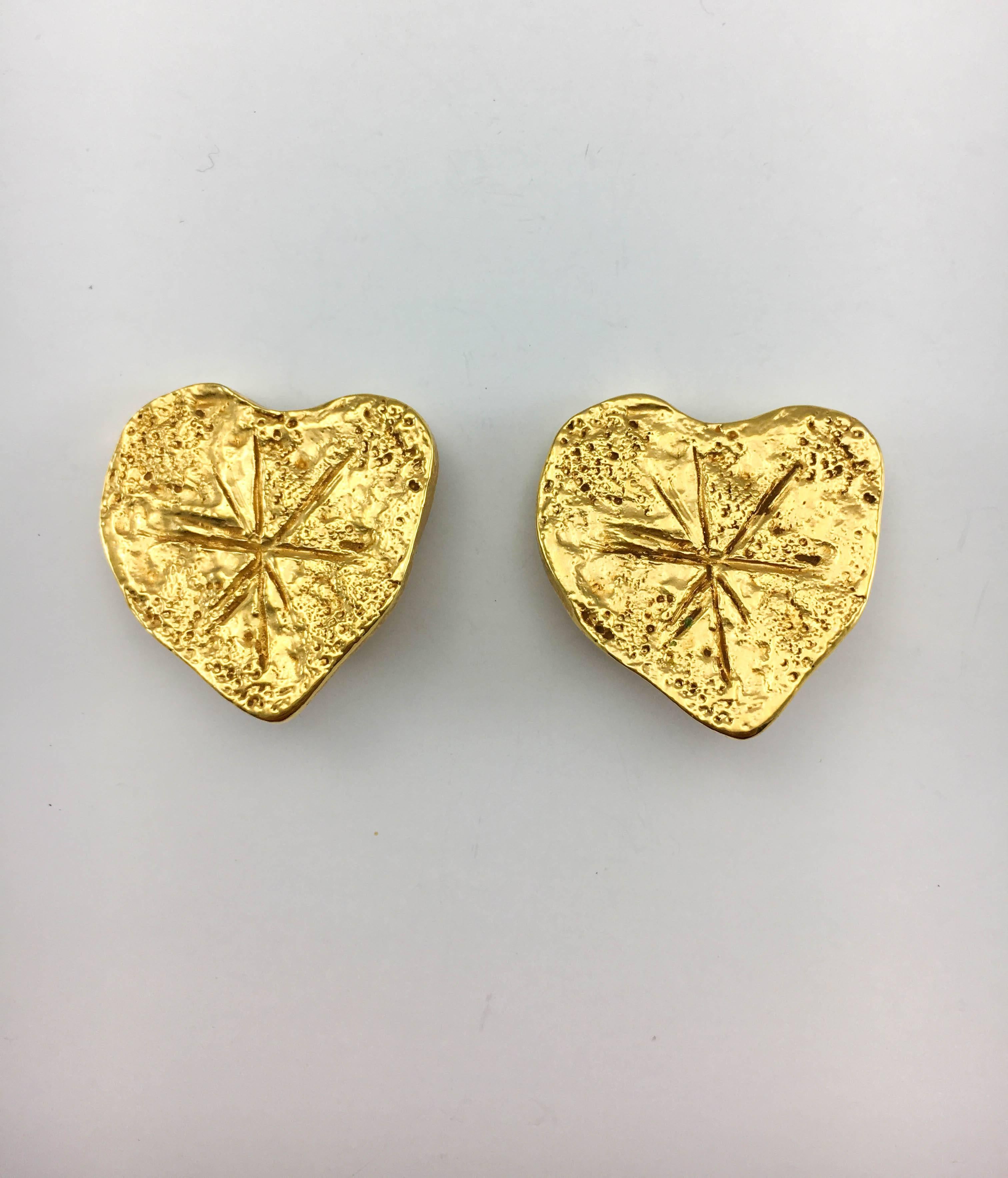 Lacroix by Goossens Gold-Plated Earrings and Brooch Modernist Heart Set, 1994  For Sale 1