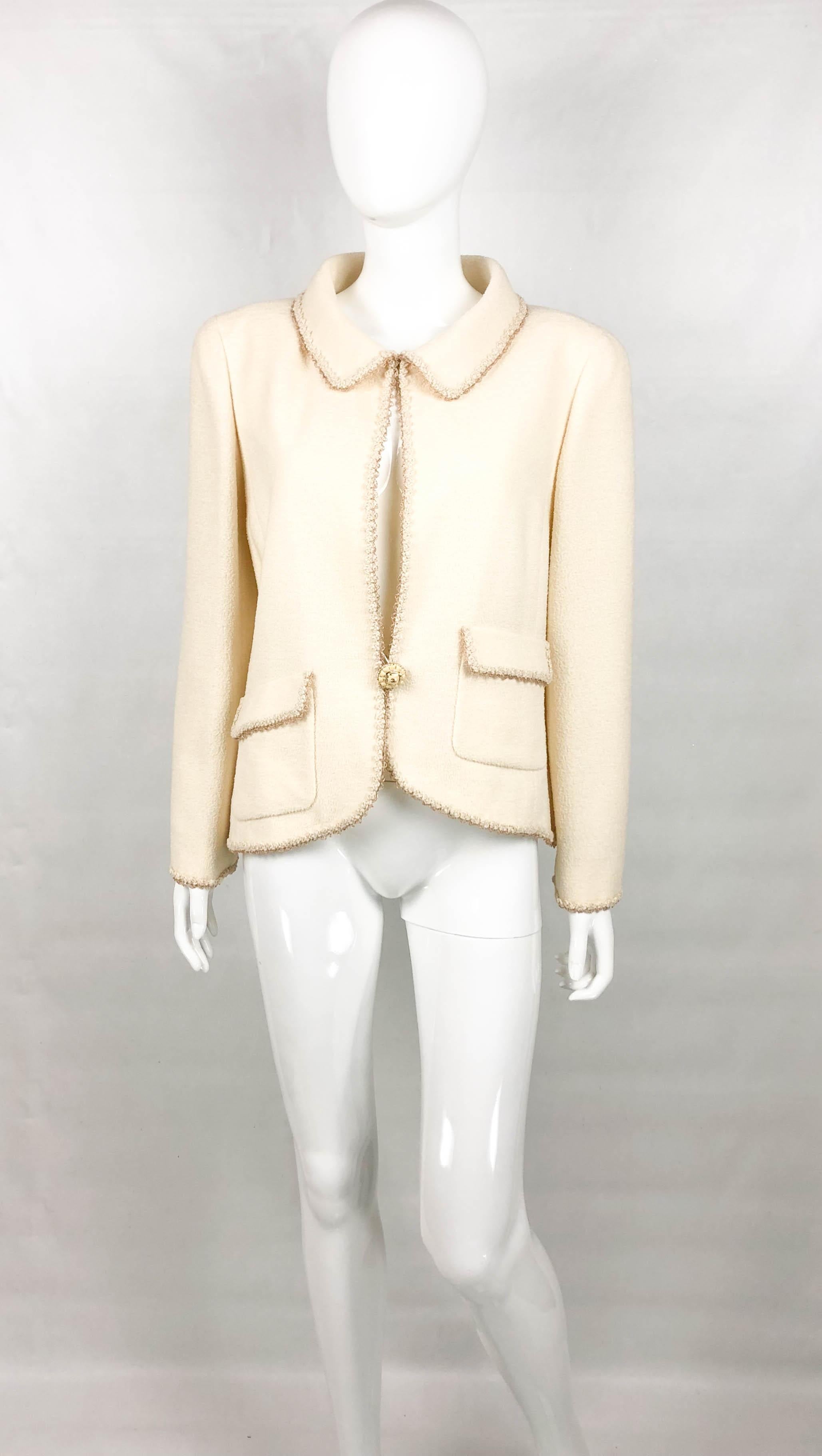 2010 Chanel Unworn Runway Look Cream Jacket With Gold Thread Trim In New Condition For Sale In London, Chelsea
