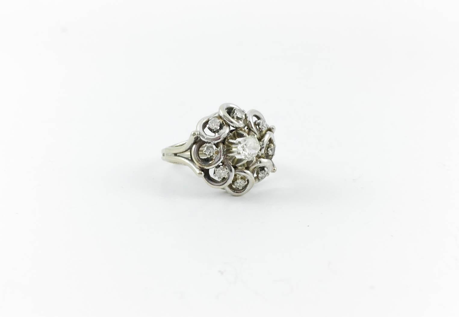 White Gold, Platinum and Diamond Cluster Ring - 1940s For Sale 2