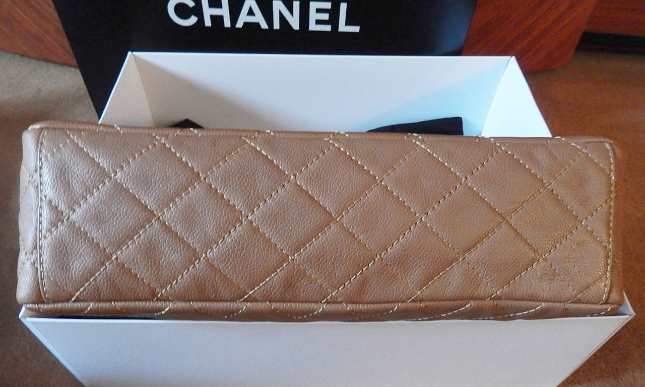 2009 Chanel Soft Caviar Maxi Single Flap Bag in Cafe Au Lait Silver Hardware For Sale 4