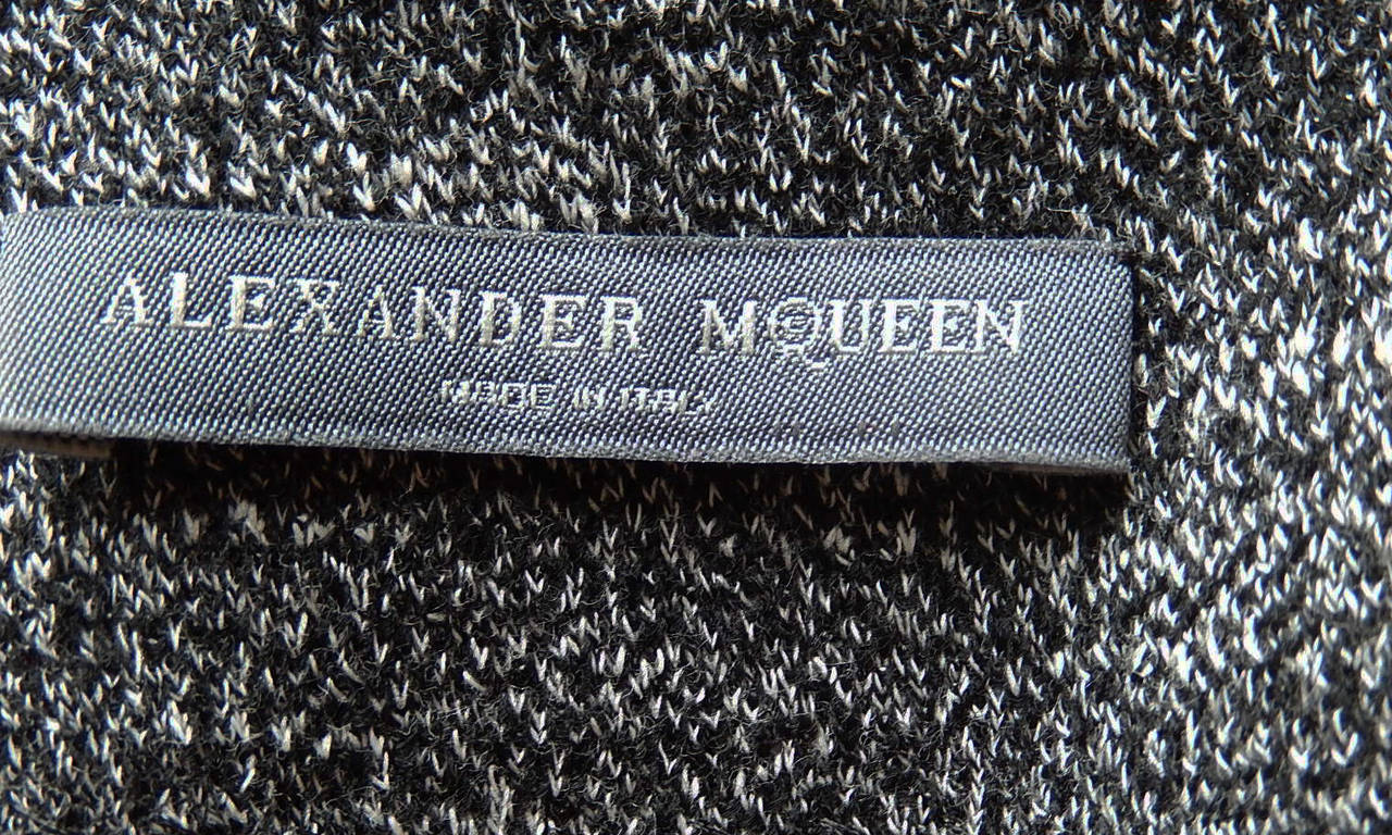 Alexander McQueen FW 2011 Black/White Wool Blend Sheath Dress, It 44/8 For Sale 2