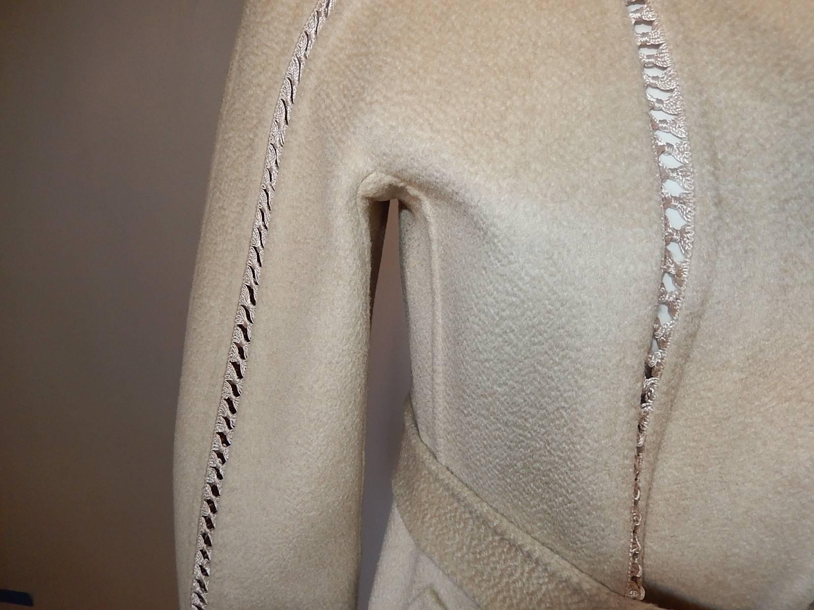 Chado Ralph Rucci 100% Kaschmirjacke mit geknoteten Schleifeneinsätzen Größe 6 im Zustand „Hervorragend“ im Angebot in New York, NY