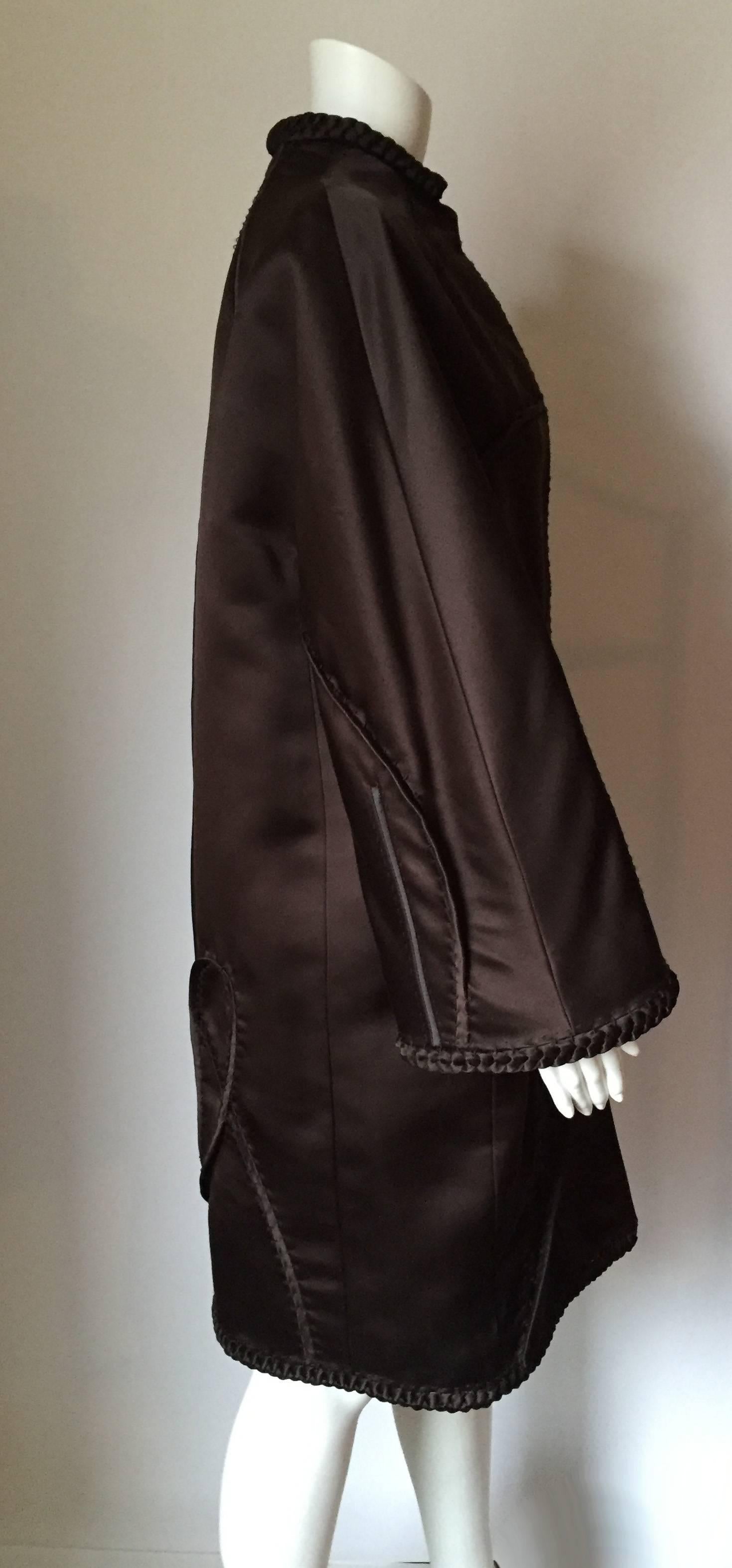 Chado Ralph Rucci Brown Silk coat Braided Trim Wide Sleeves 3-D Details Large In Excellent Condition In New York, NY