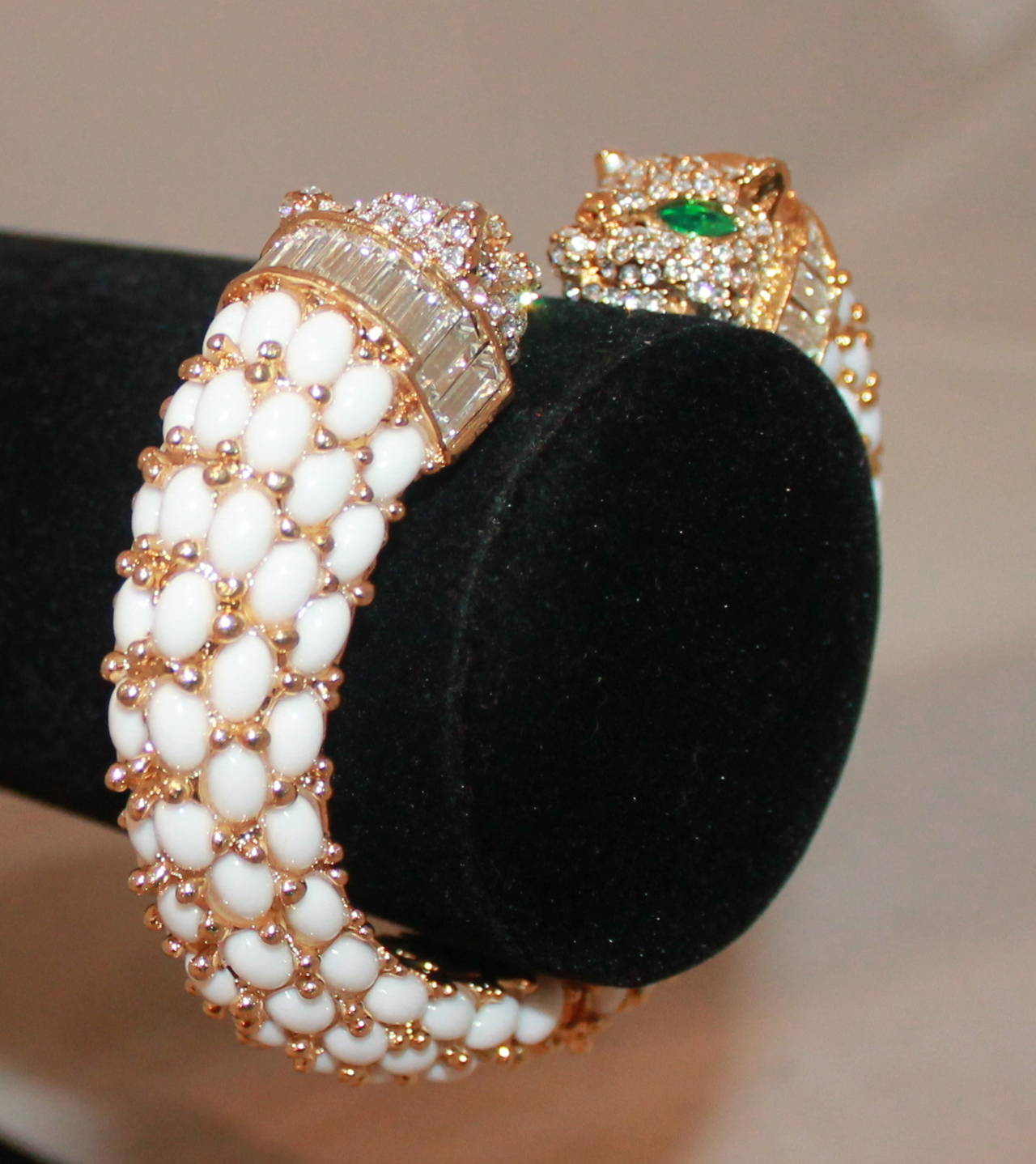 Angelique de Paris Rhinestone Lioness Cuff. This cuff is in excellent condition and is a one of a kind piece.

Width- 0.75