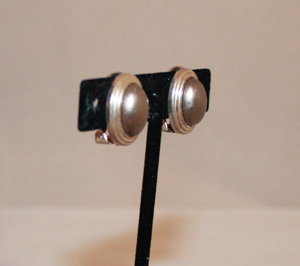 christian dior pearl clip on earrings