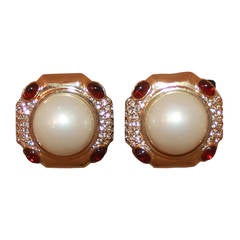 Ciner Vintage Mabe Pearl & Rhinestone Clip Earrings - circa 1980s 9