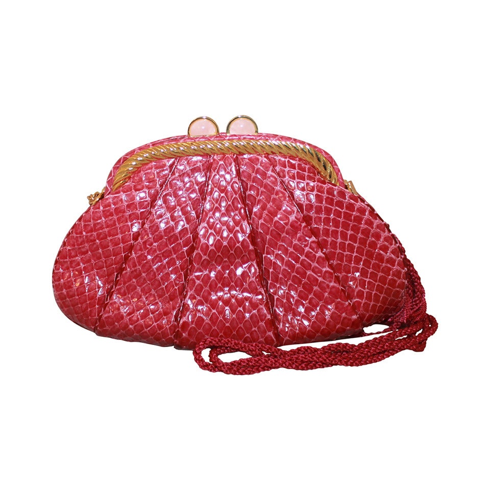 Judith Leiber Vintage Abendtasche aus Erdbeerfarbenem Schlangenhaut mit Seilgriff