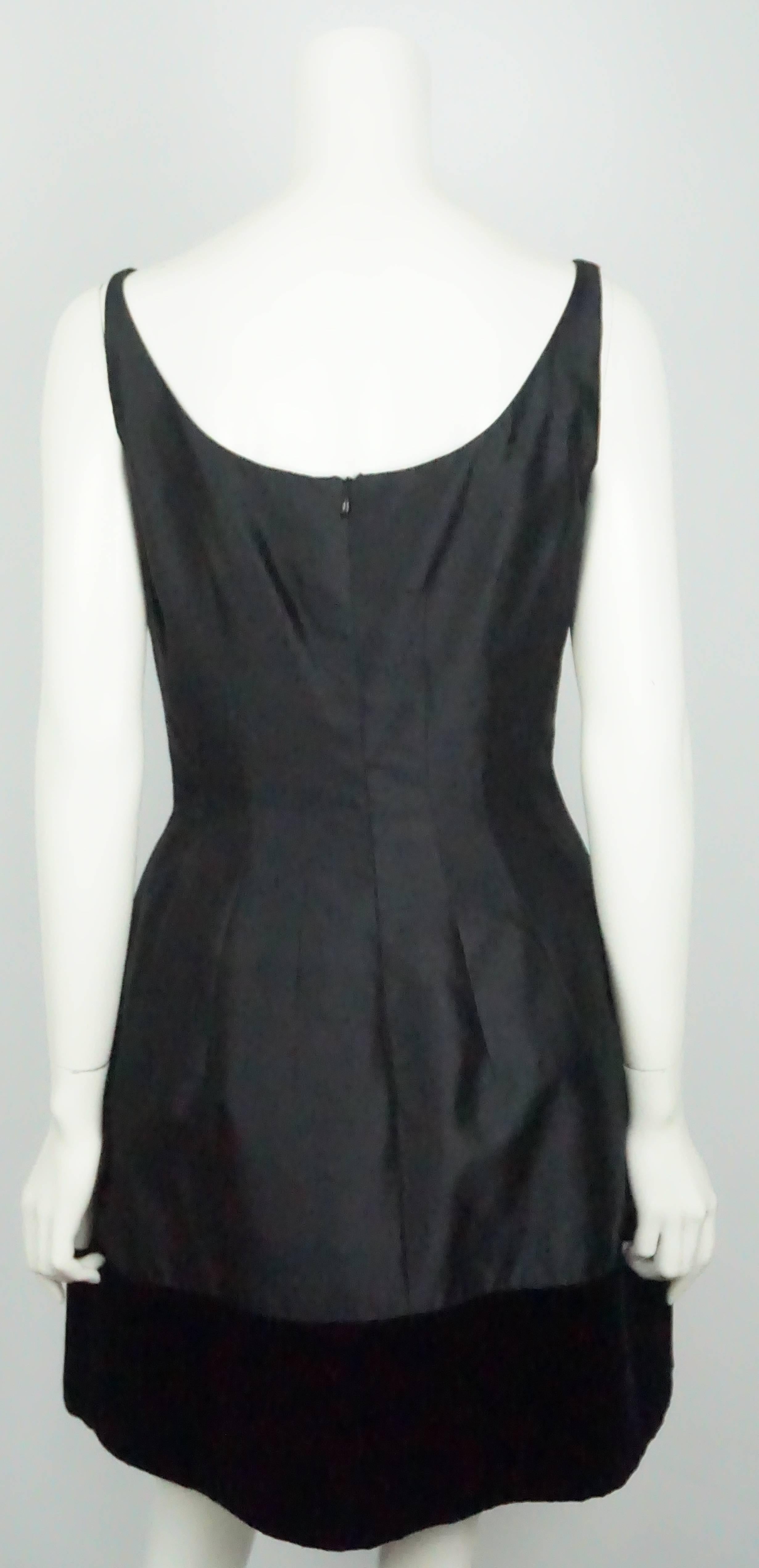 Valentino Black Silk and Velvet Dress with Coat - 10 - Circa 1980s For Sale 2