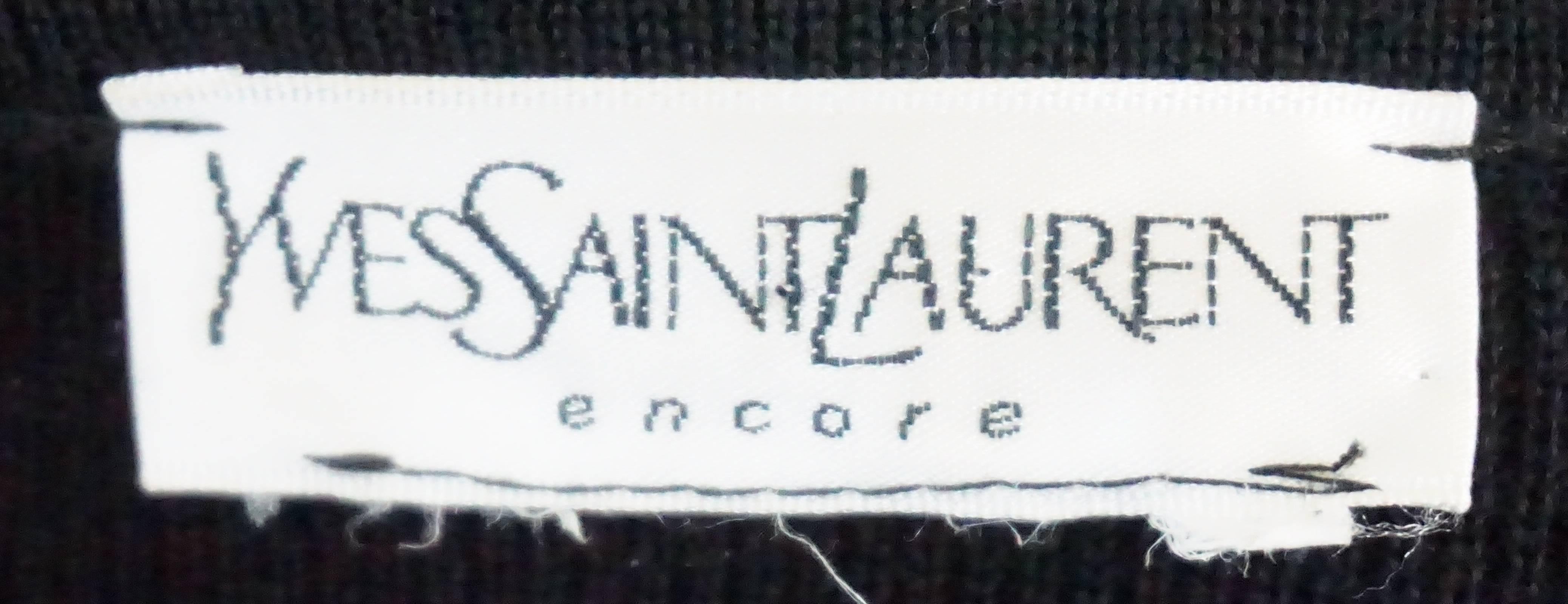 Yves Saint Laurent 1990er Schwarzer langer Paillettenstrickpullover - Medium im Angebot 1