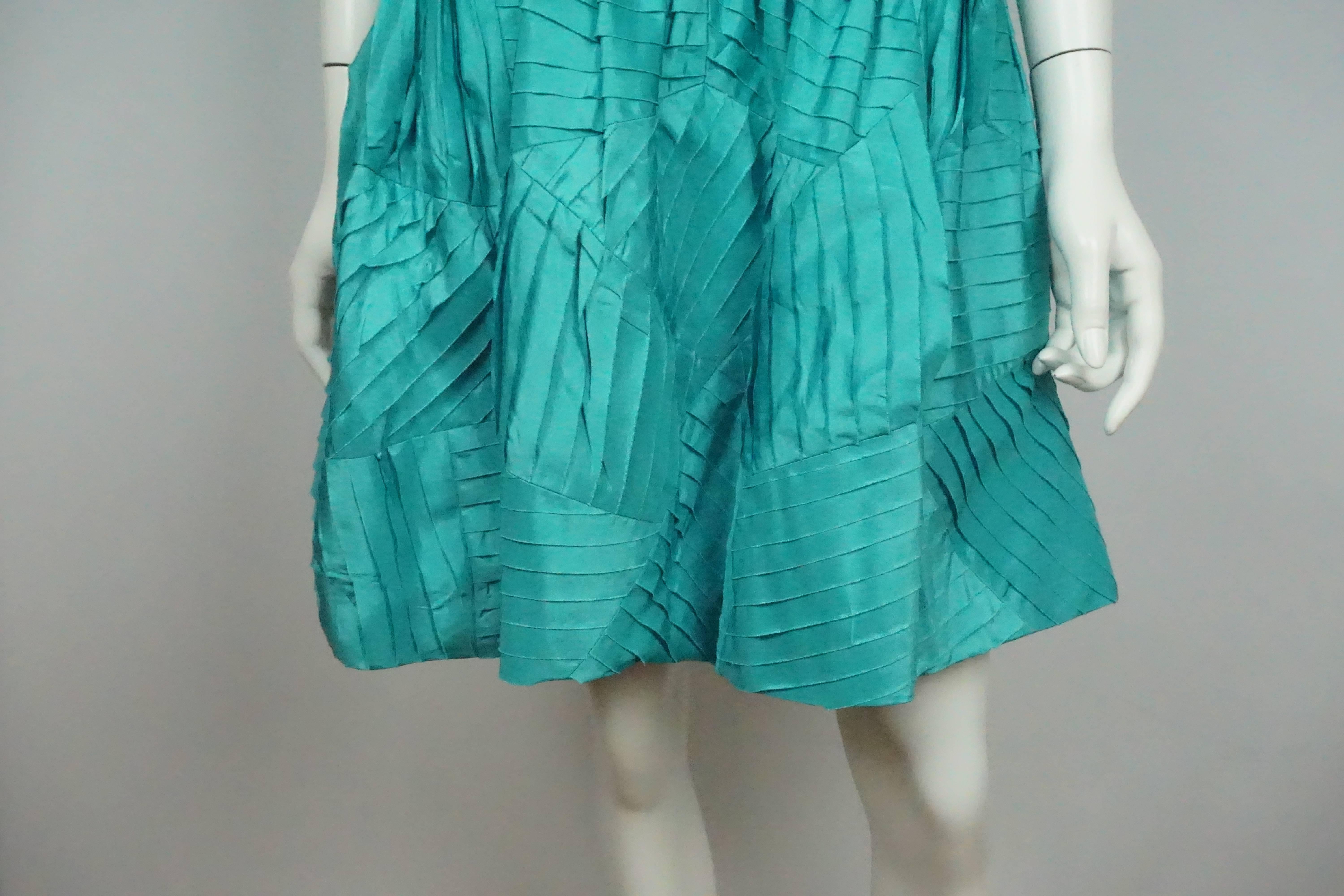 Oscar De La Renta Teal Silk Shutter Pleat Dress  In Excellent Condition In West Palm Beach, FL