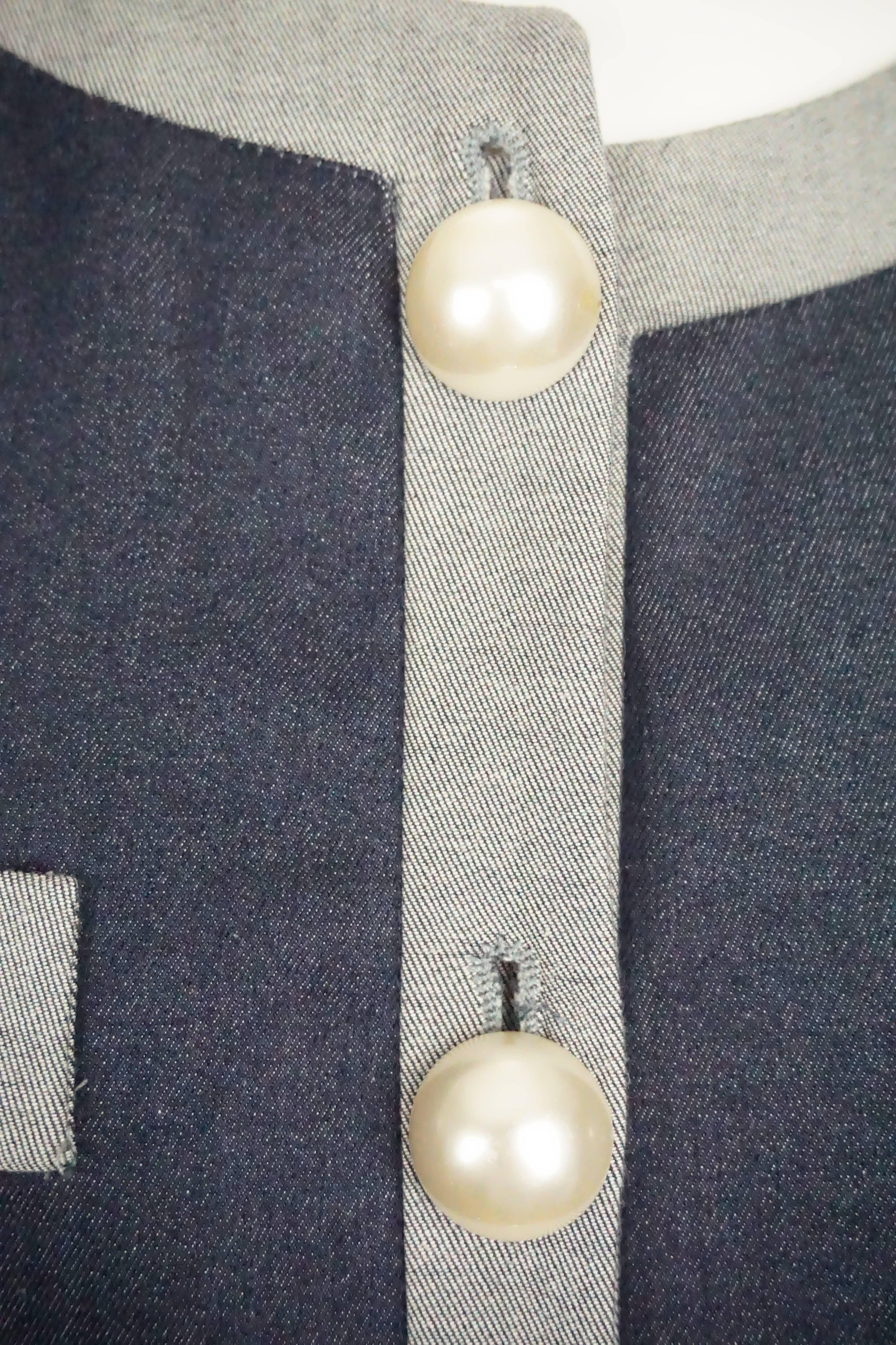 Moschino C&C Denim Jacket w/ Grey Trim & Pearl Buttons w/ Belt - 44 - NWT In New Condition In West Palm Beach, FL