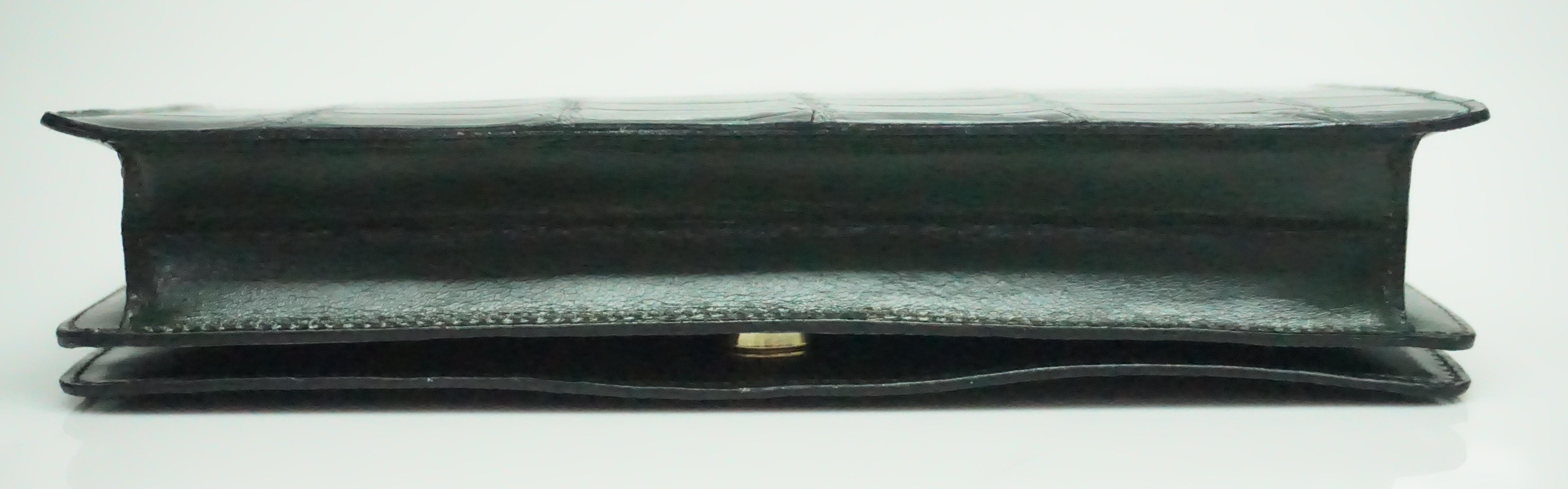 Saks Fifth Avenue Dark Green Alligator Clutch In Excellent Condition In West Palm Beach, FL