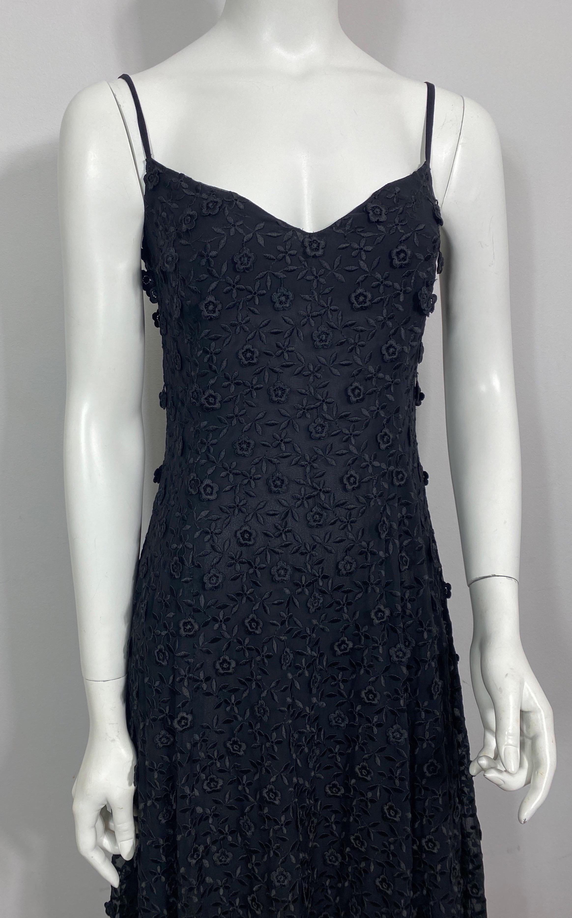Escada Couture 1990’s Black Embroidered Applique Gown-Size 36 In Good Condition For Sale In West Palm Beach, FL