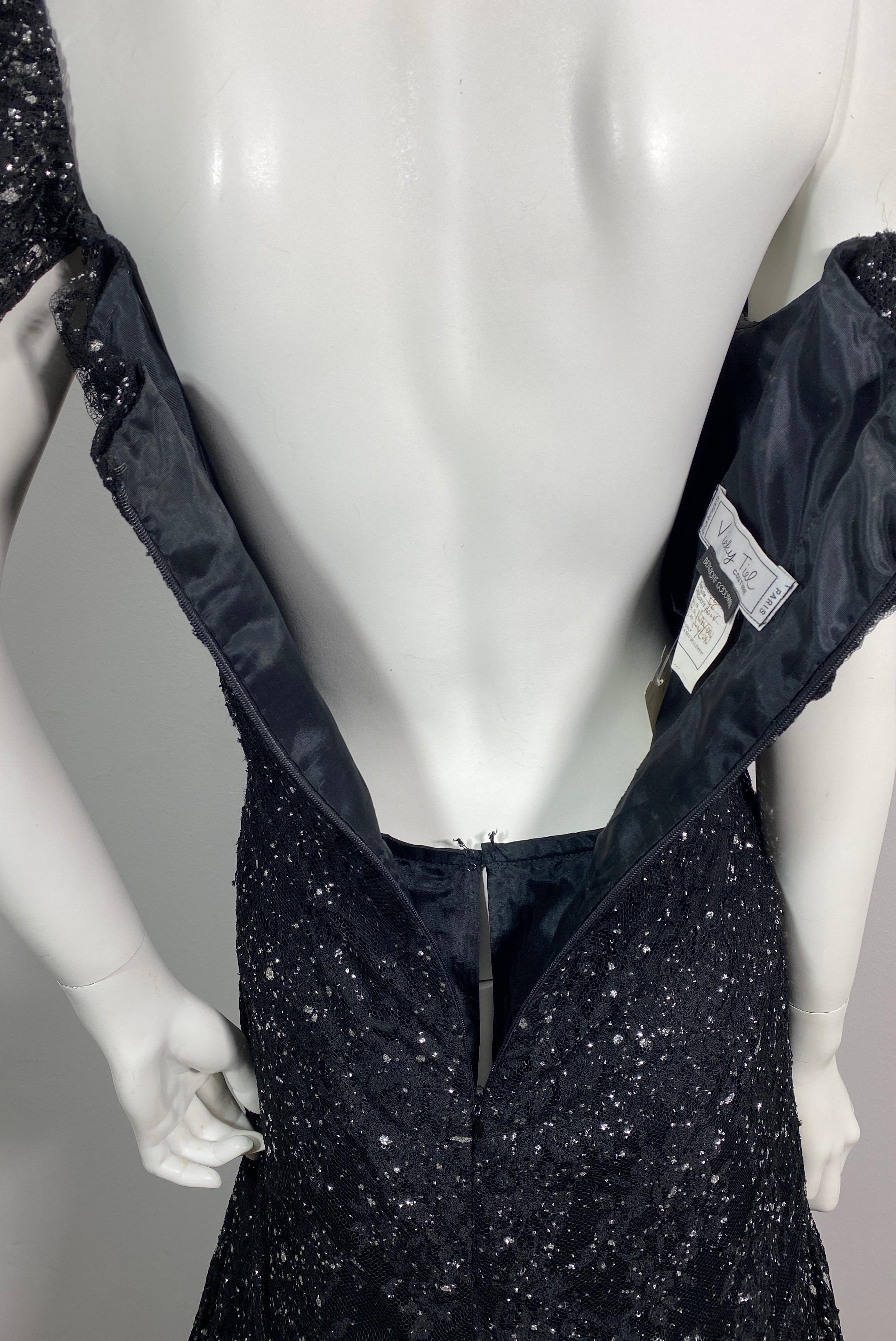 Vicky Tiel - Robe à épaules dénudées en tulle noir et argenté et dentelle - 42 en vente 11
