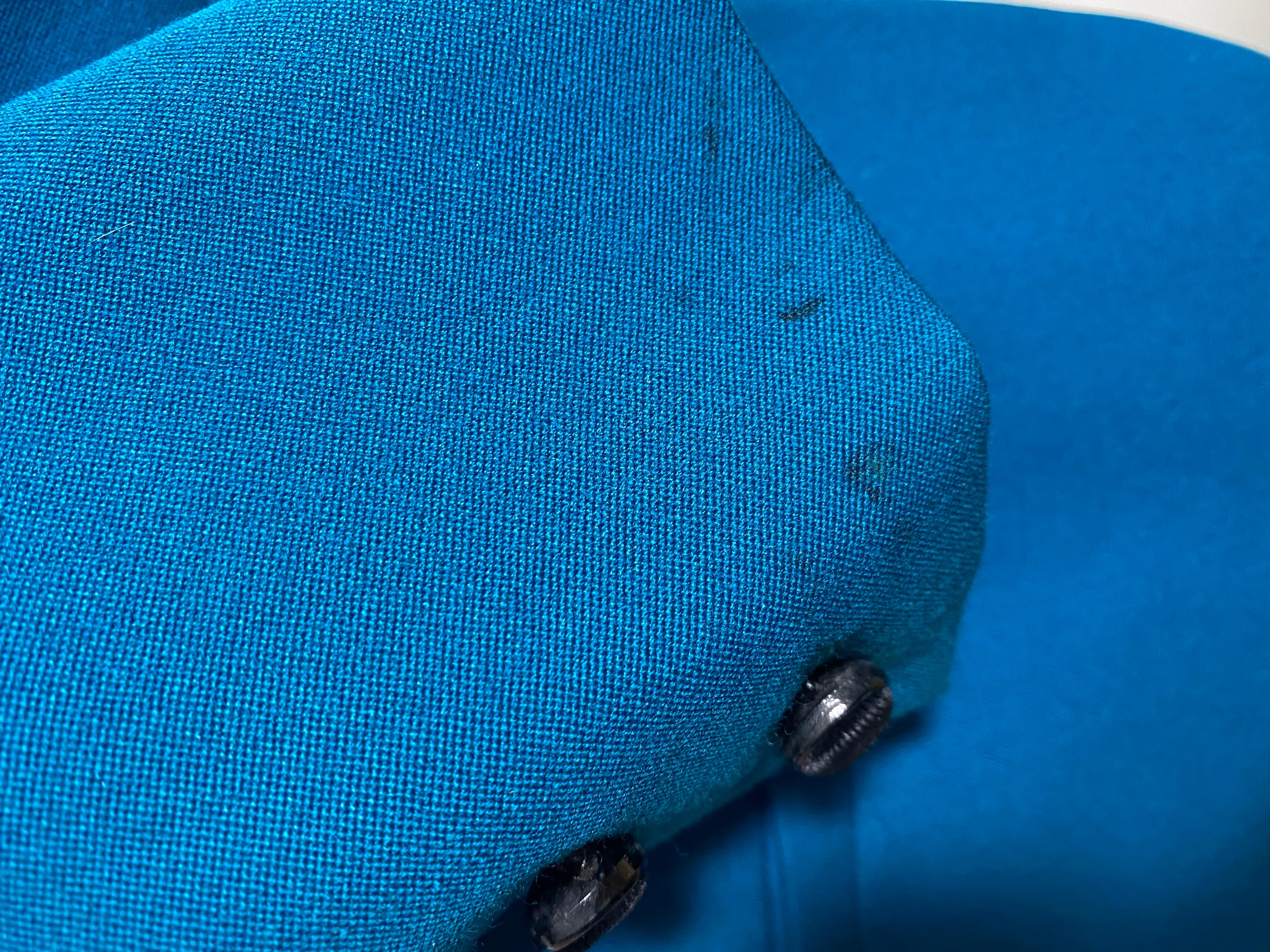 Valentino 1980's Turquoise lightweight wool tuxedo style jacket-Size 8 For Sale 3