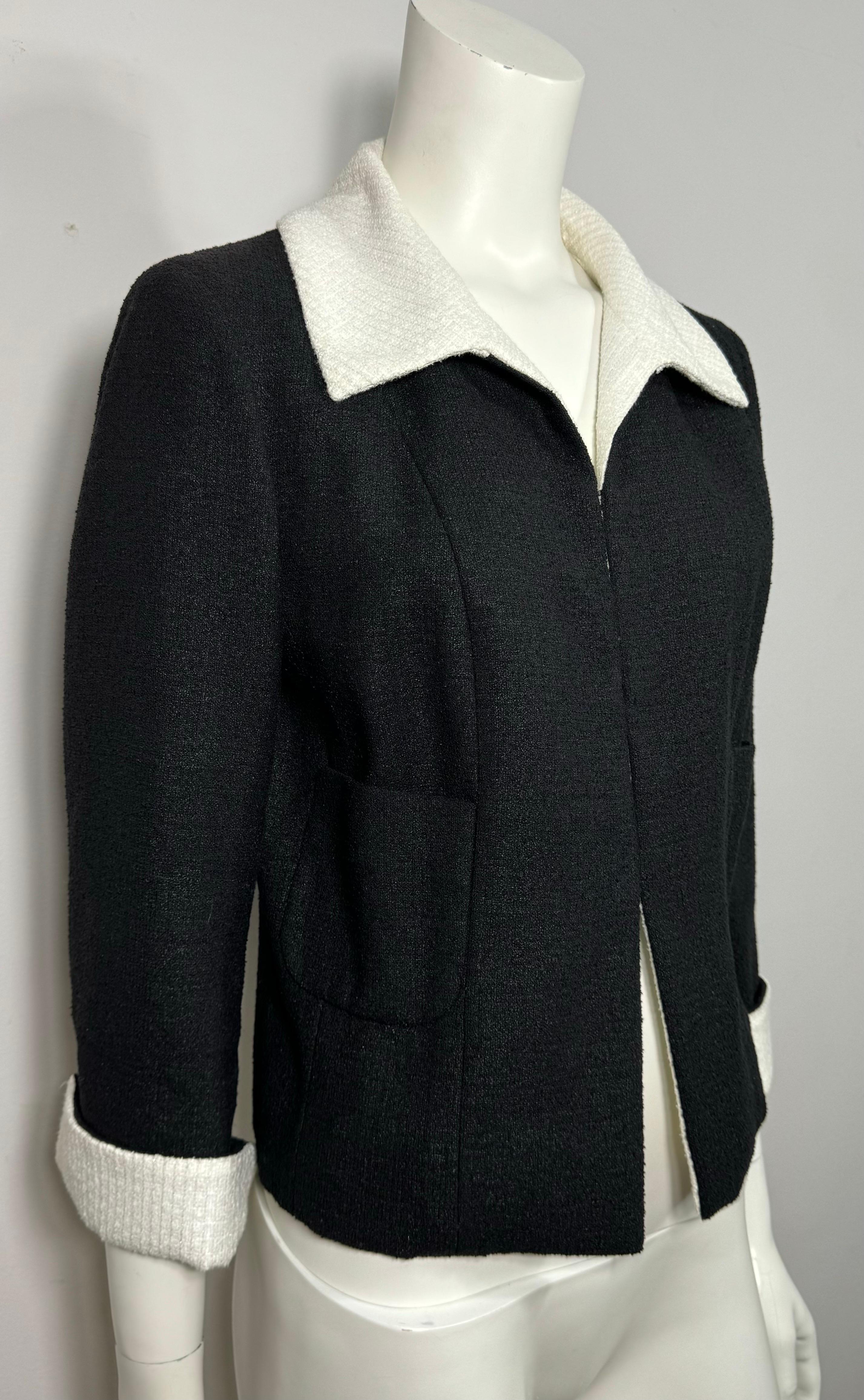 Chanel Runway Spring 2009 Black Linen Blend Jacket w/ White Collar/Cuff - 42 For Sale 1