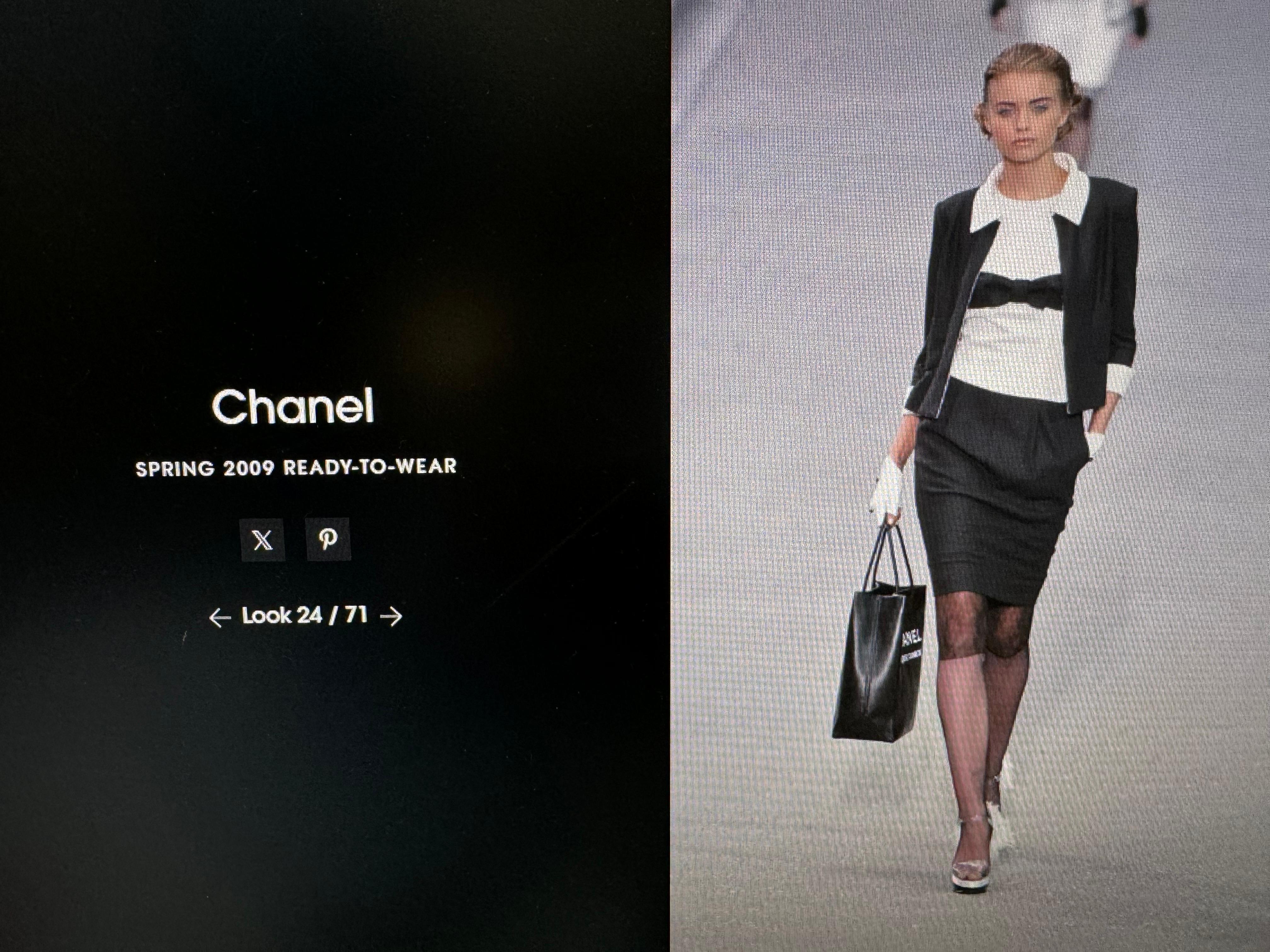 Chanel Runway Spring 2009 Veste en lin noir avec col et poignets blancs - 42 en vente 13